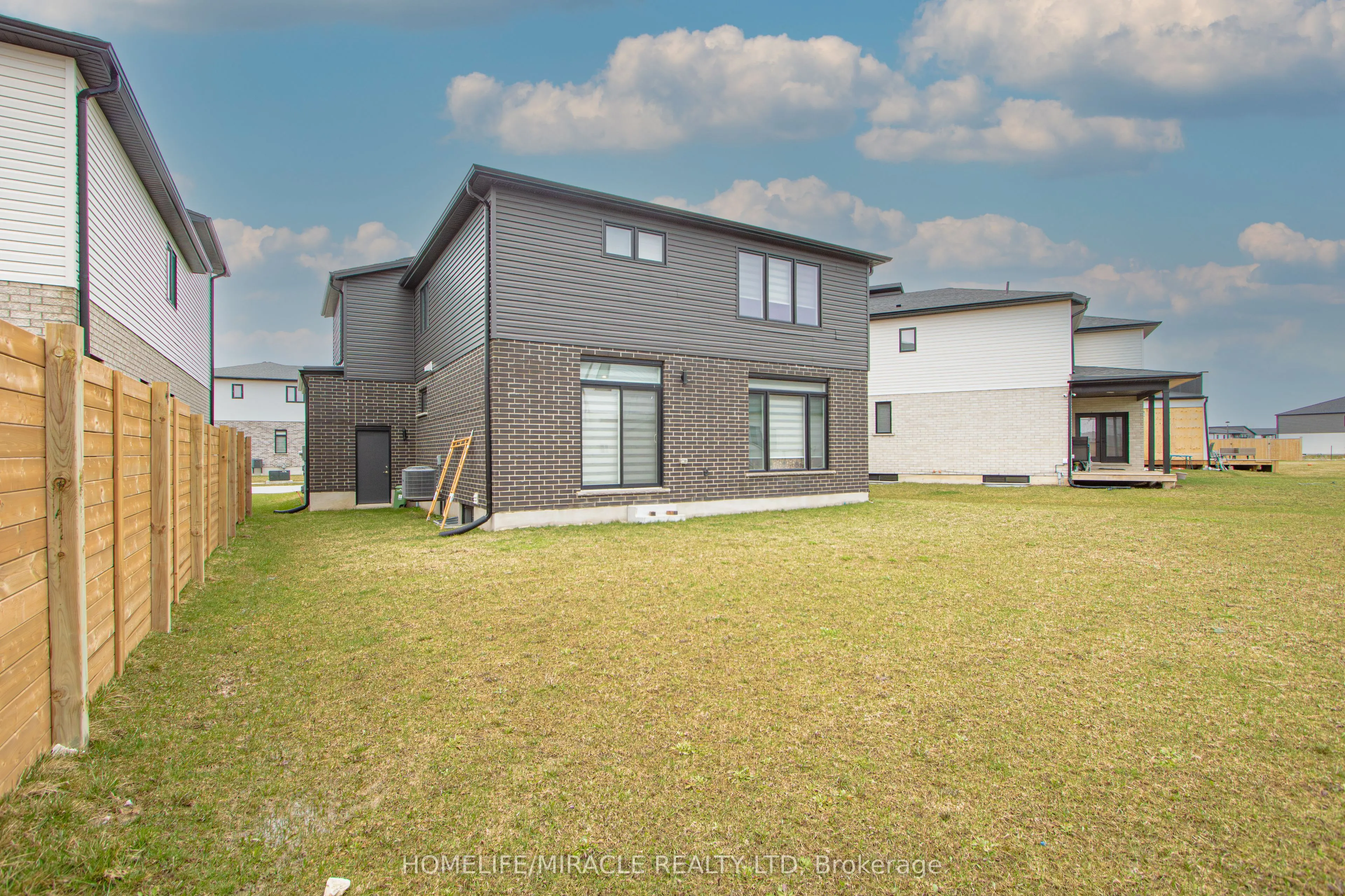 1464 Medway Park Drive