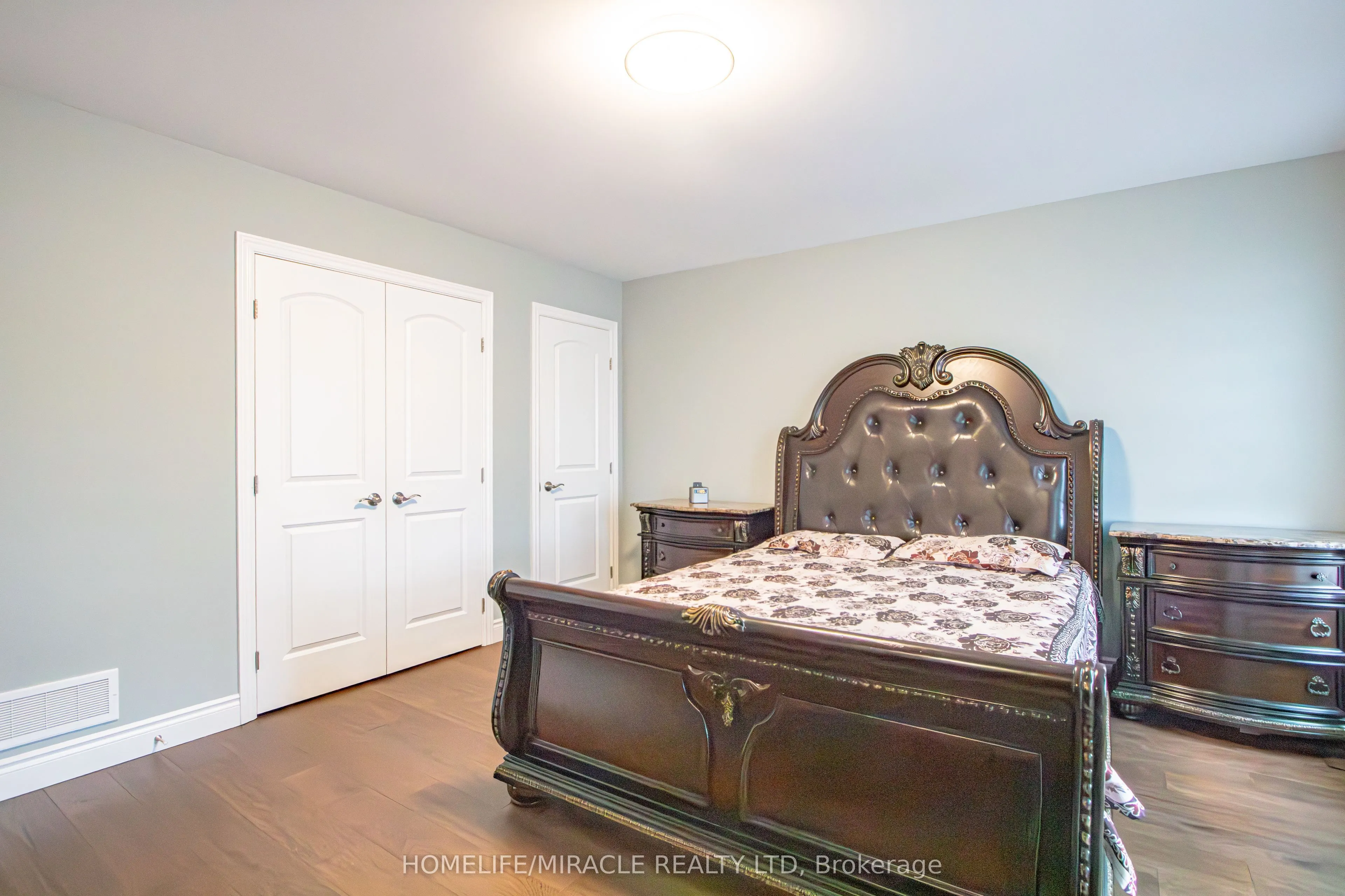 1464 Medway Park Drive