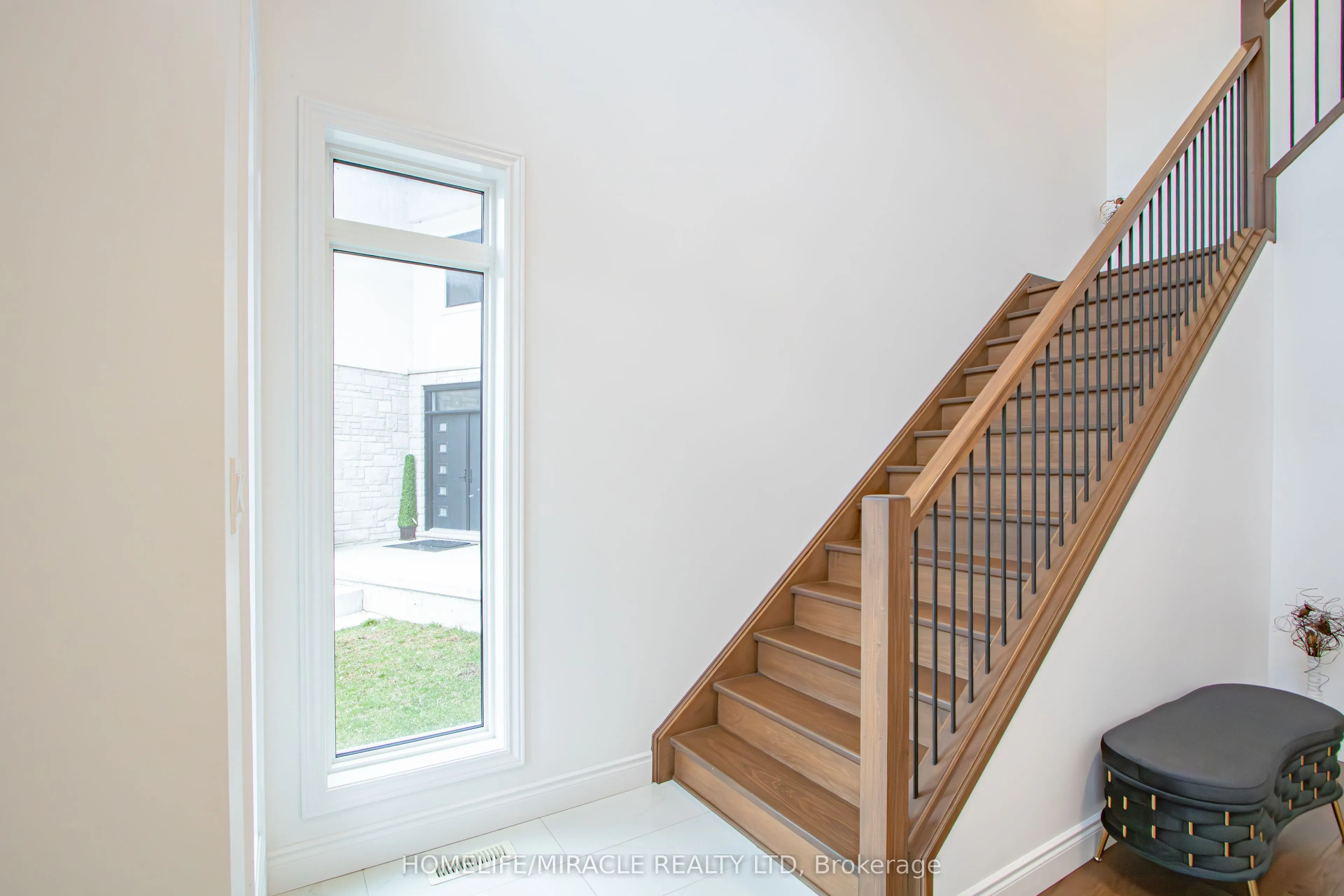 1464 Medway Park Drive