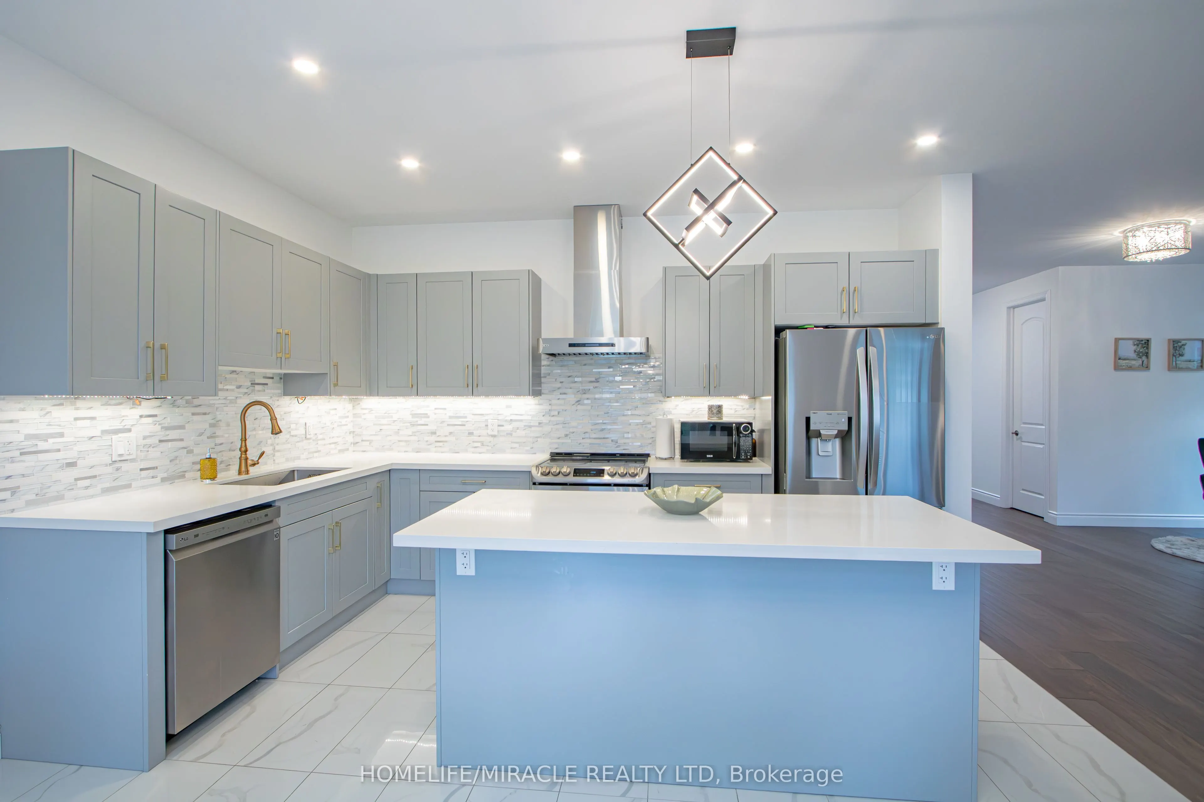 1464 Medway Park Drive