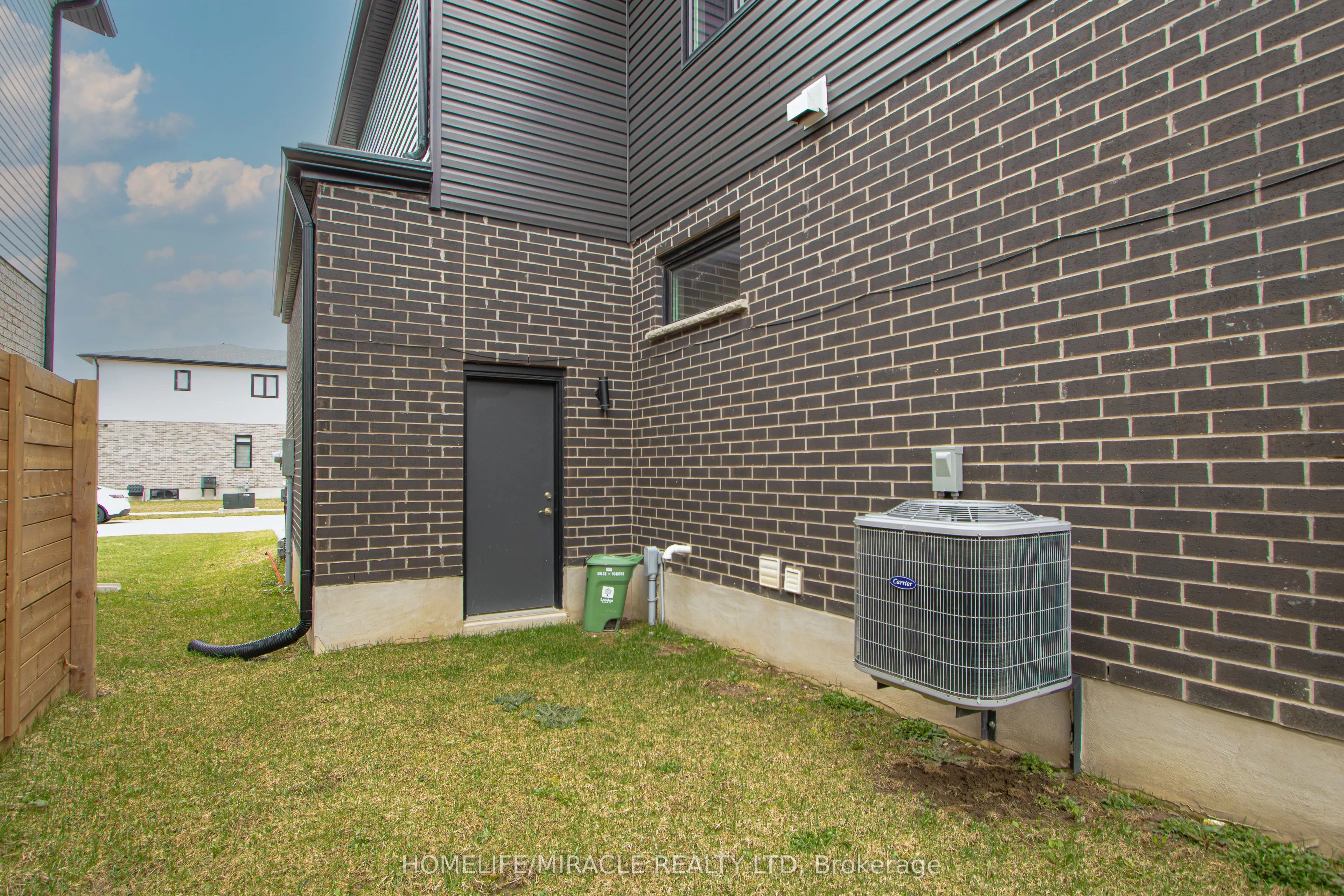 1464 Medway Park Drive