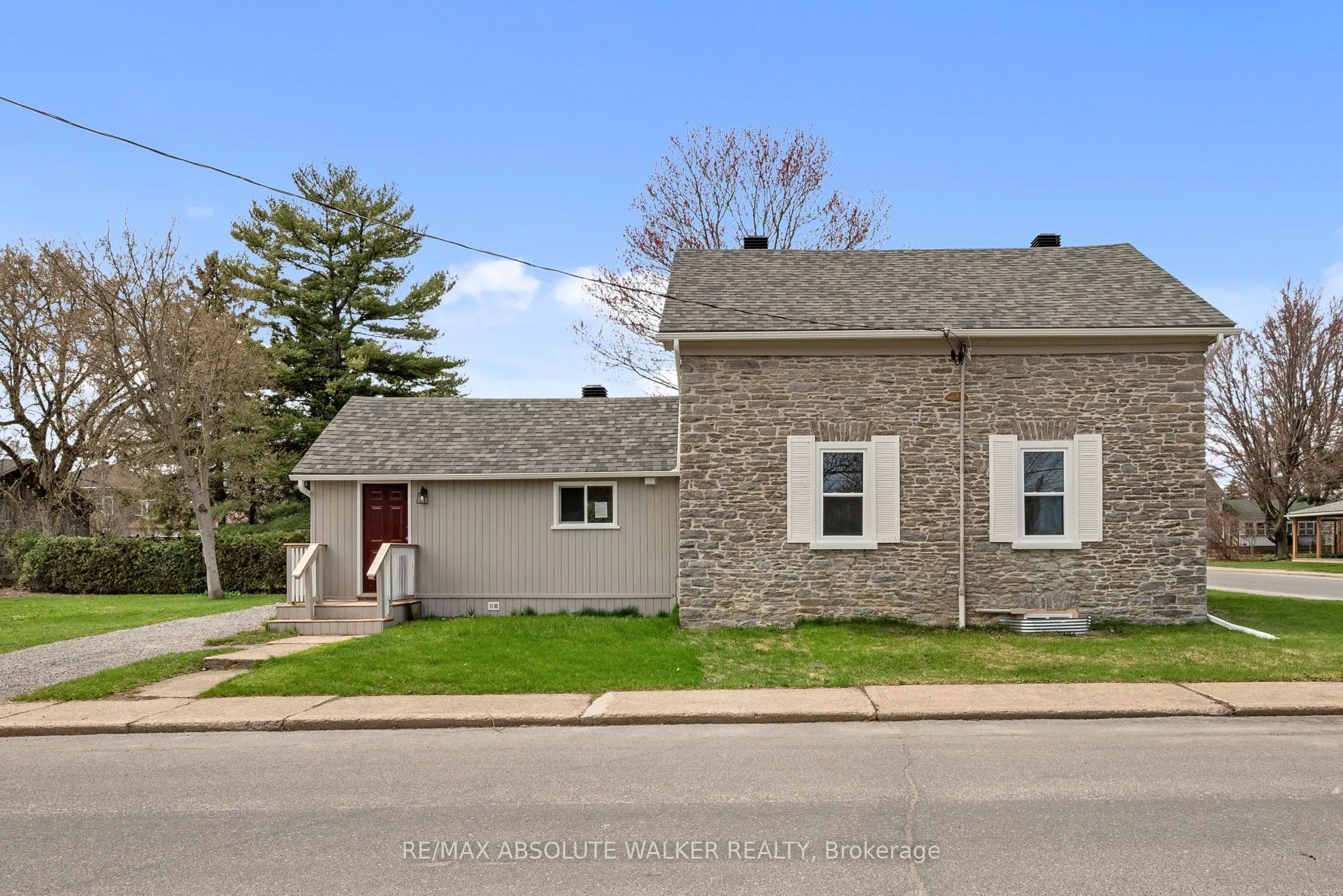 297 Park Street E