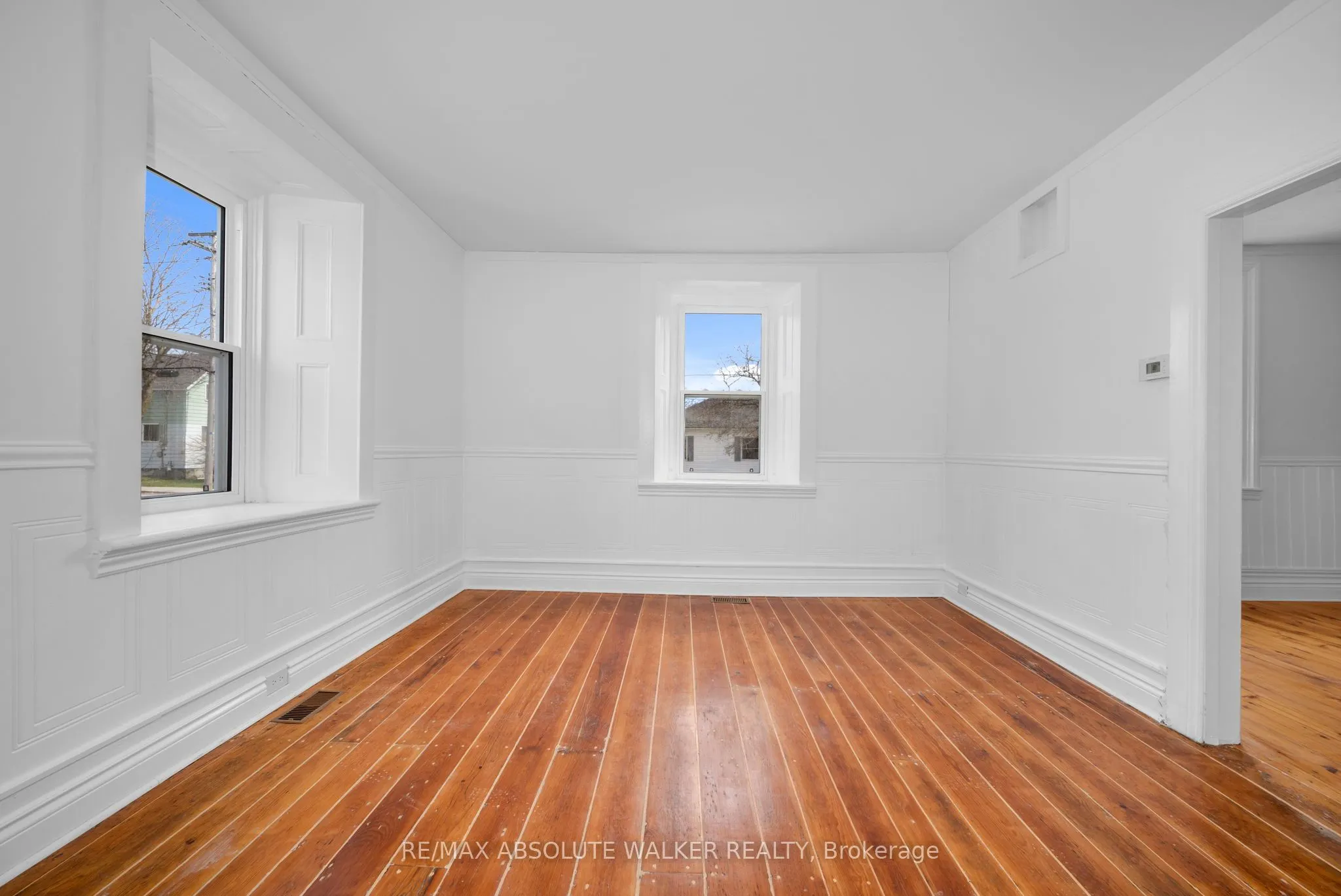 297 Park Street E