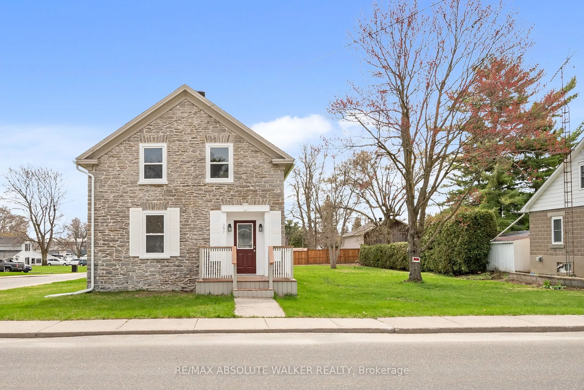 297 Park Street E