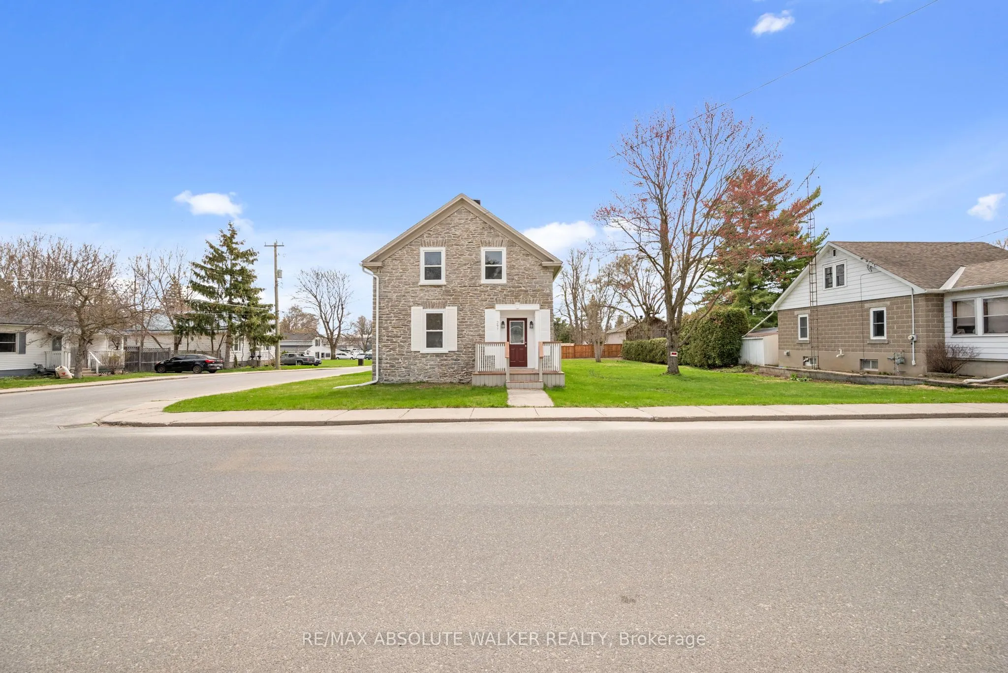 297 Park Street E