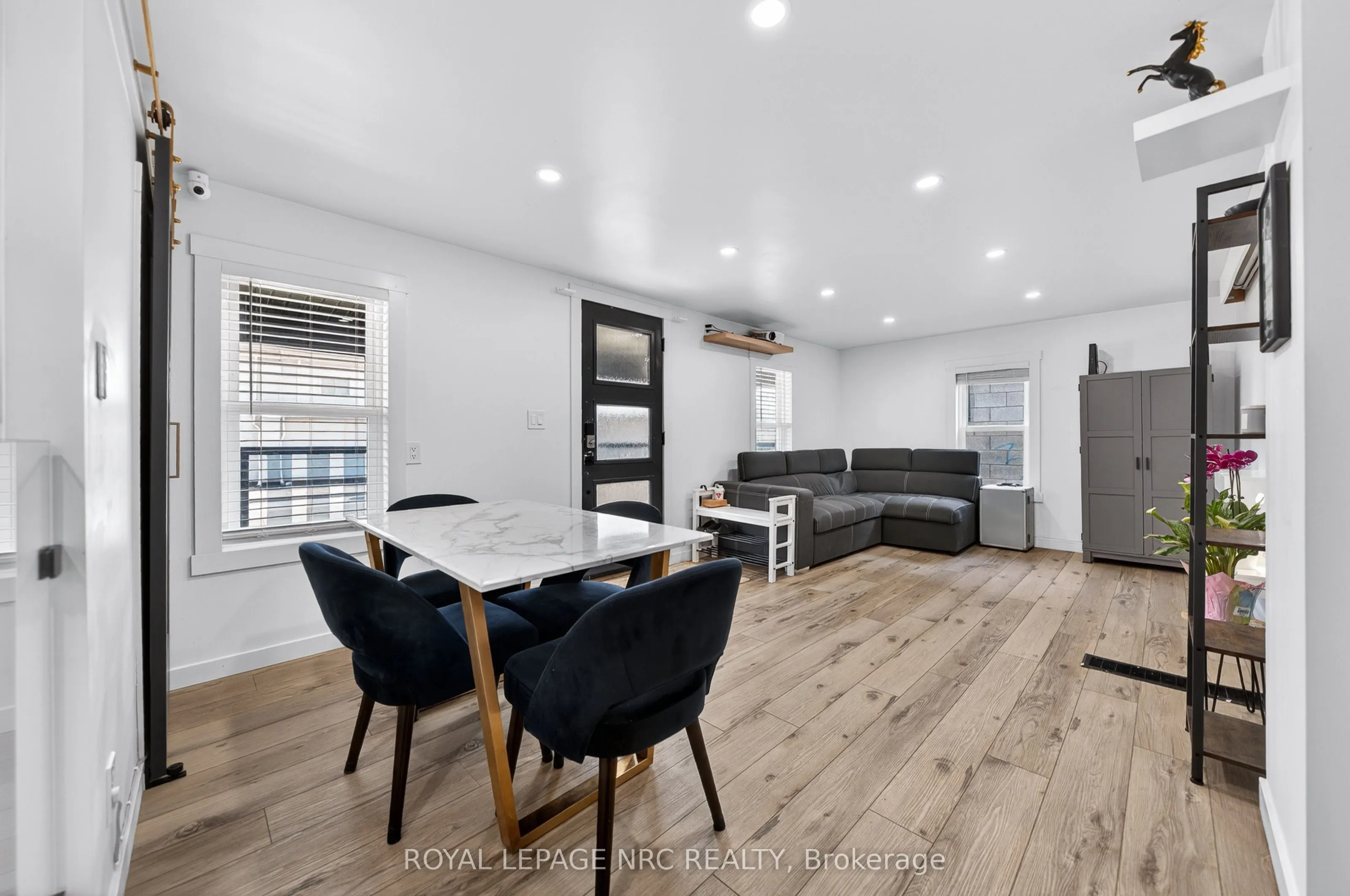 56 Decew Street