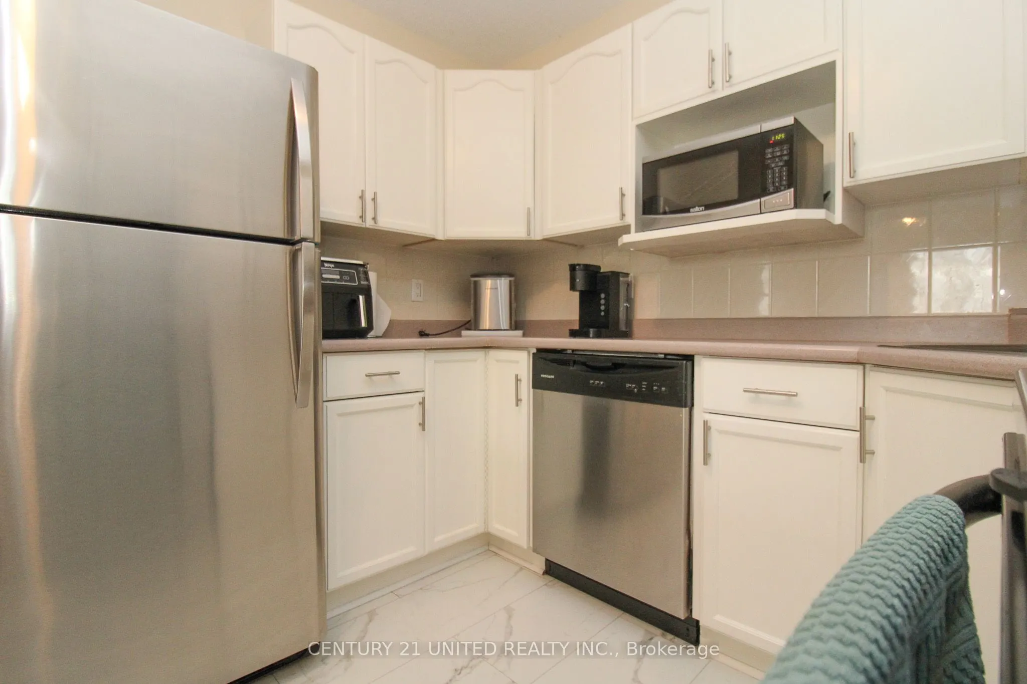 1110 Clonsilla Avenue #204