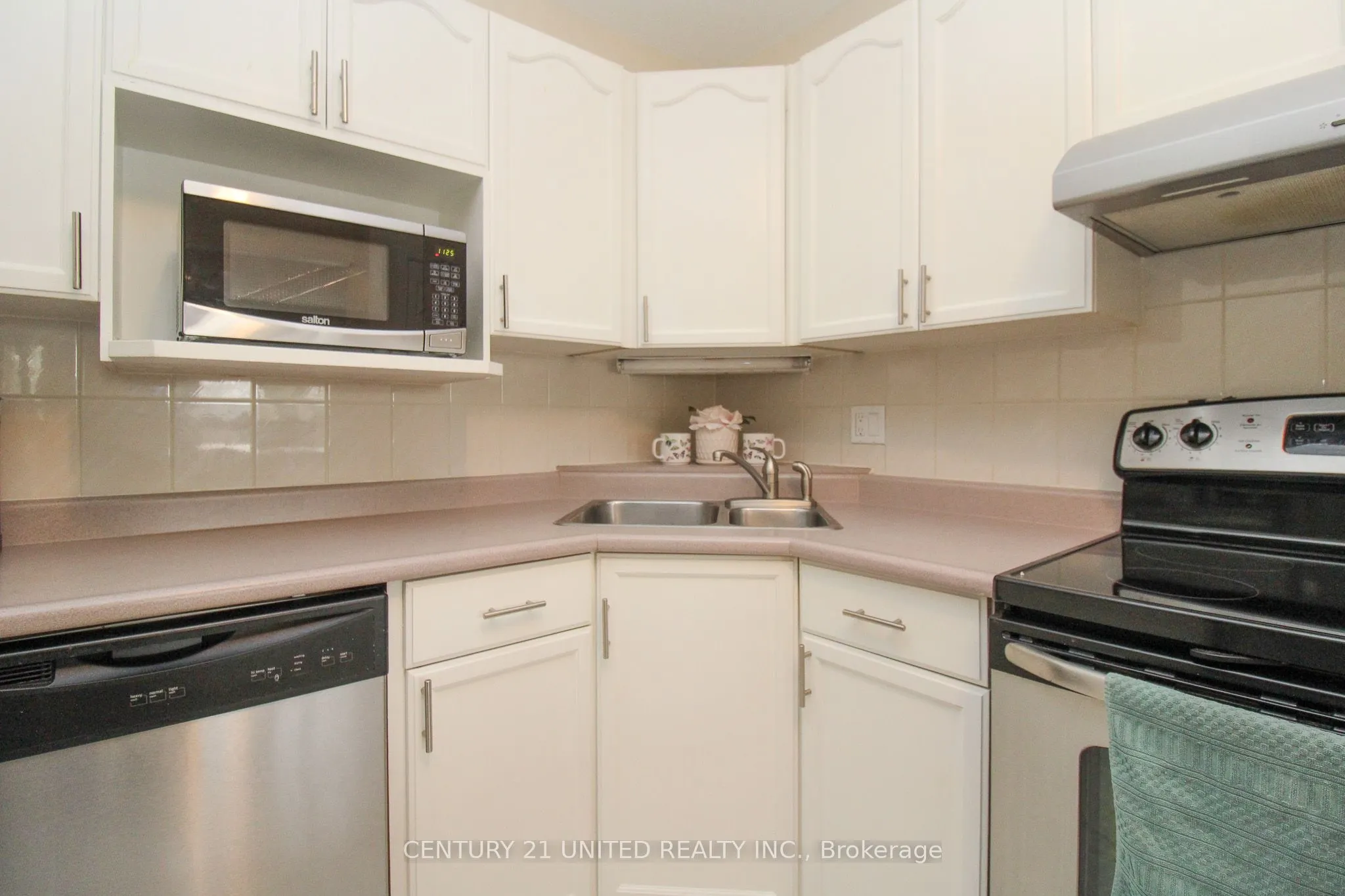 1110 Clonsilla Avenue #204