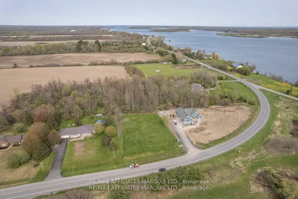 LOT Lakeshore Drive