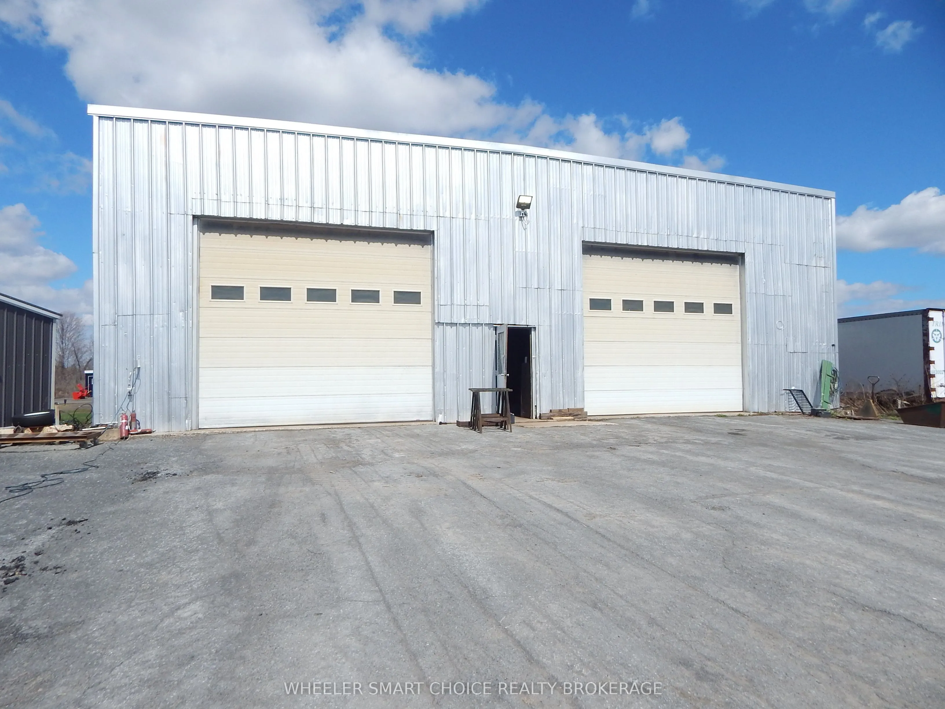 16935 Duff's Corners Road