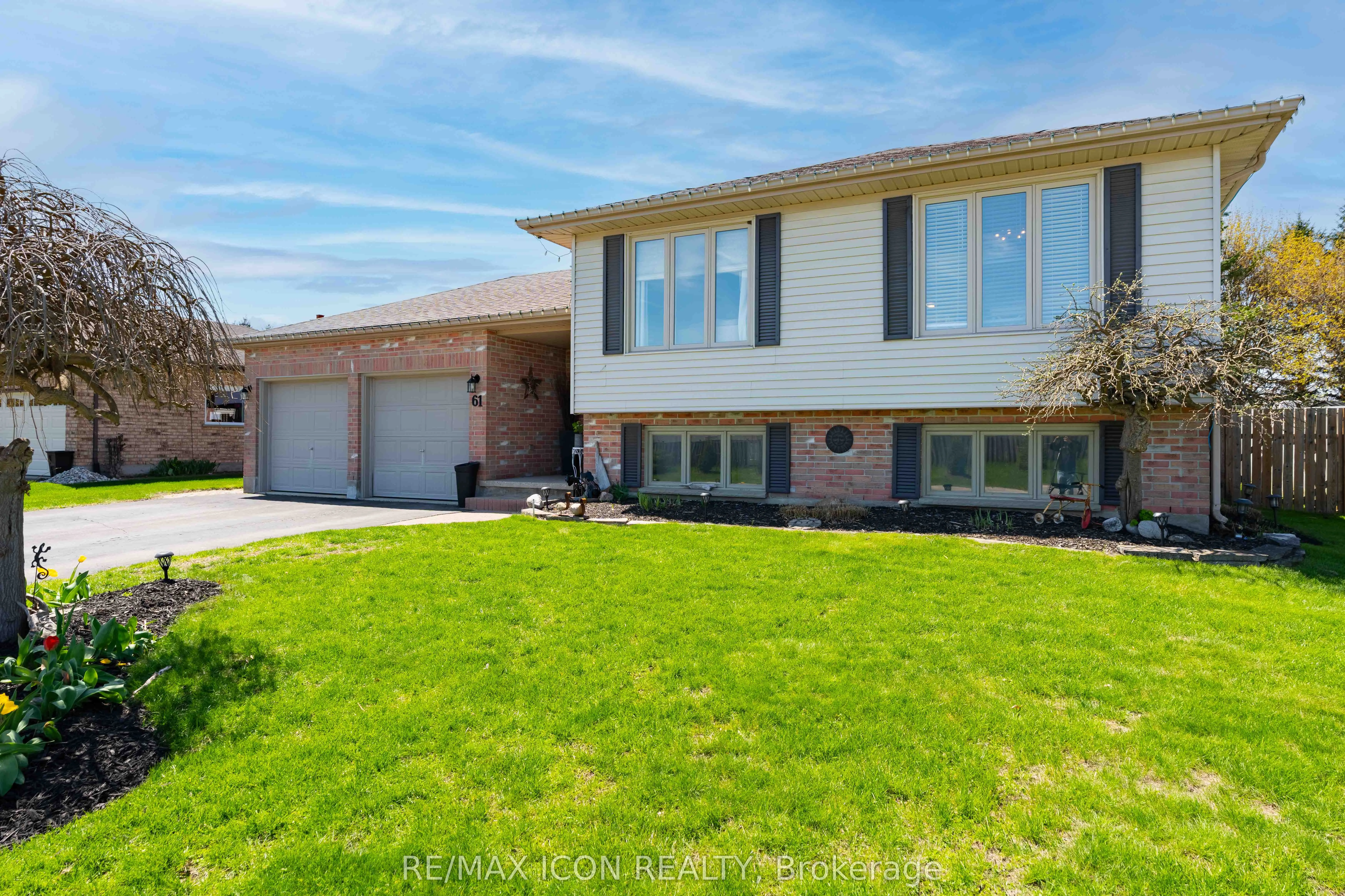 61 Carleton Court