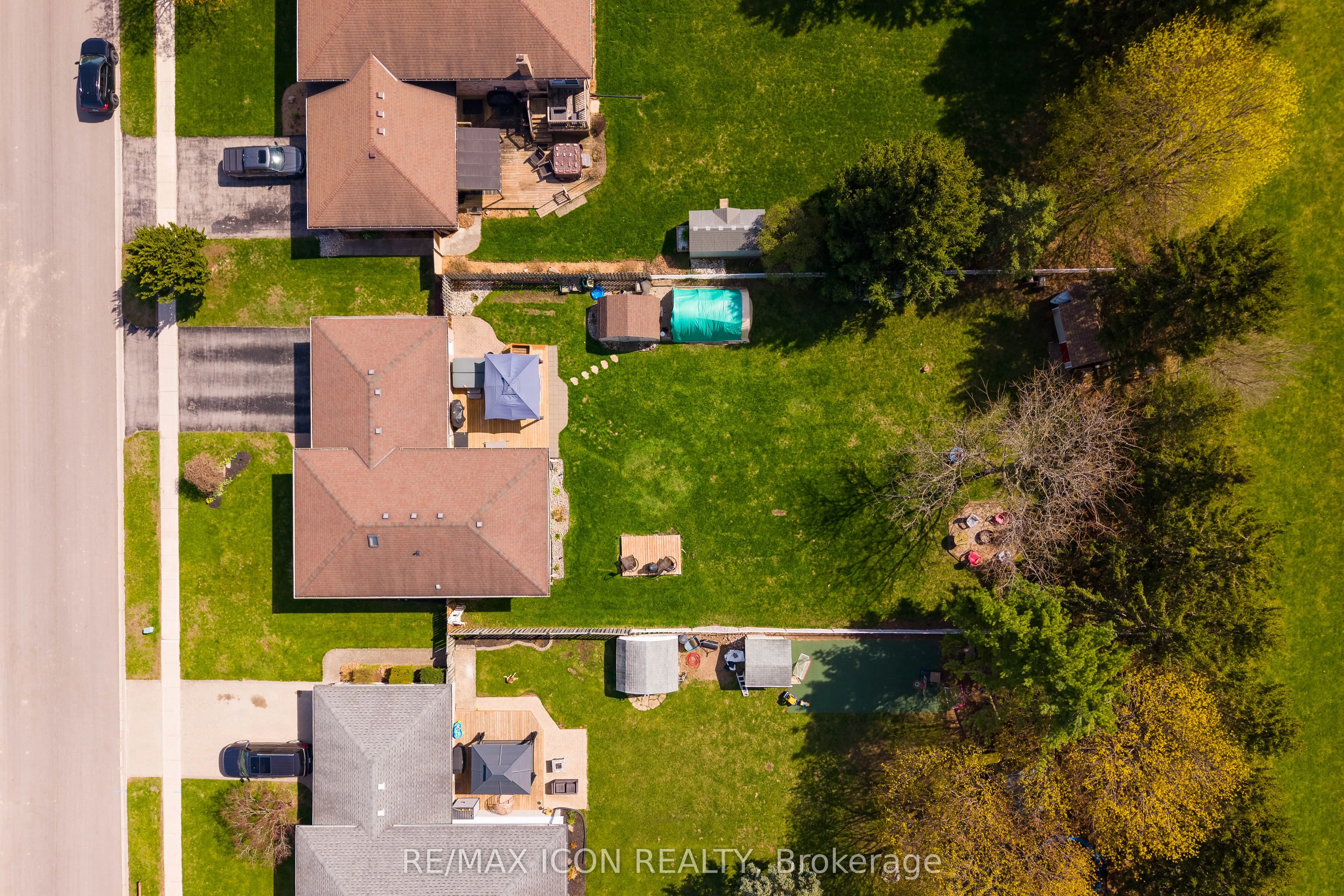 61 Carleton Court