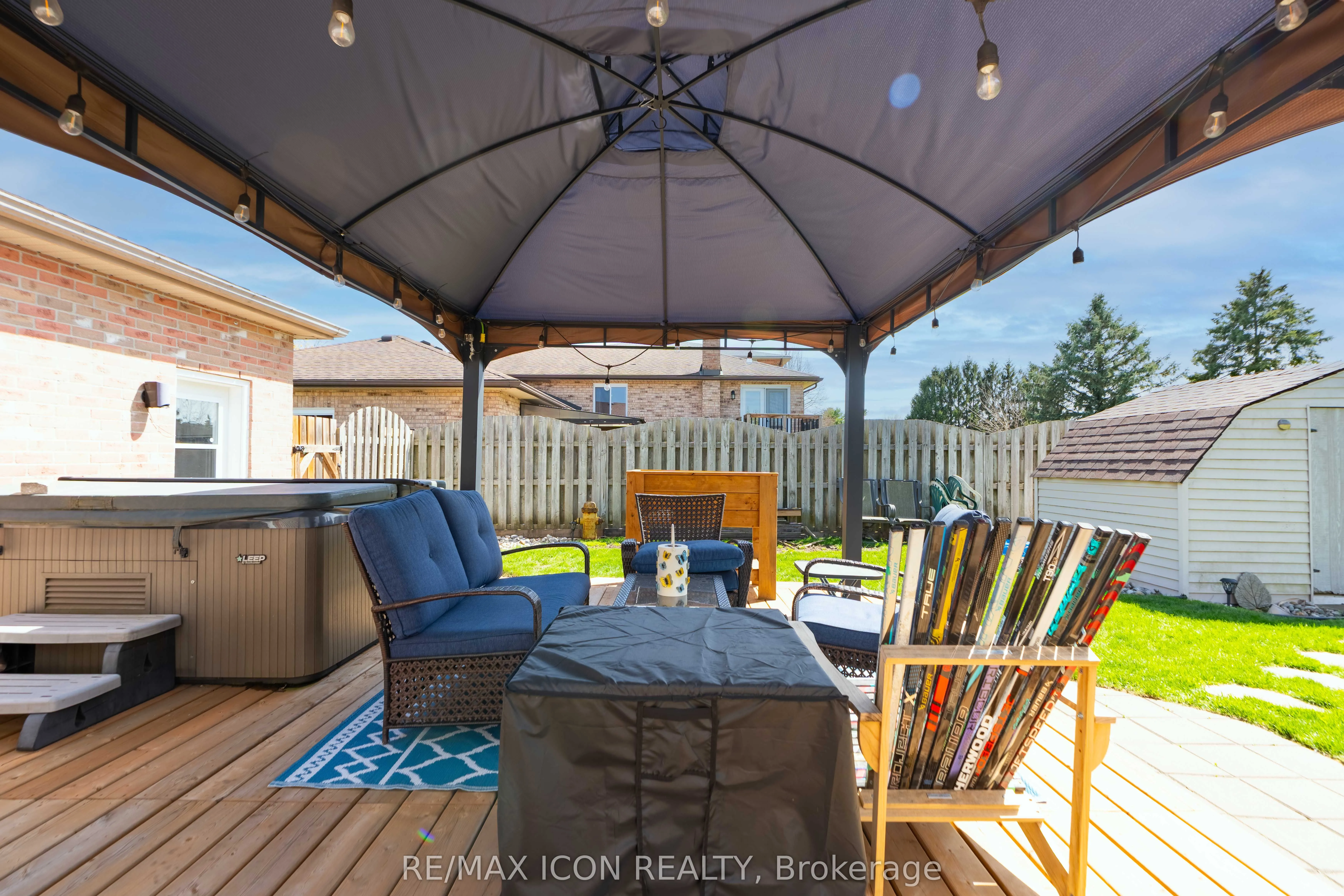 61 Carleton Court