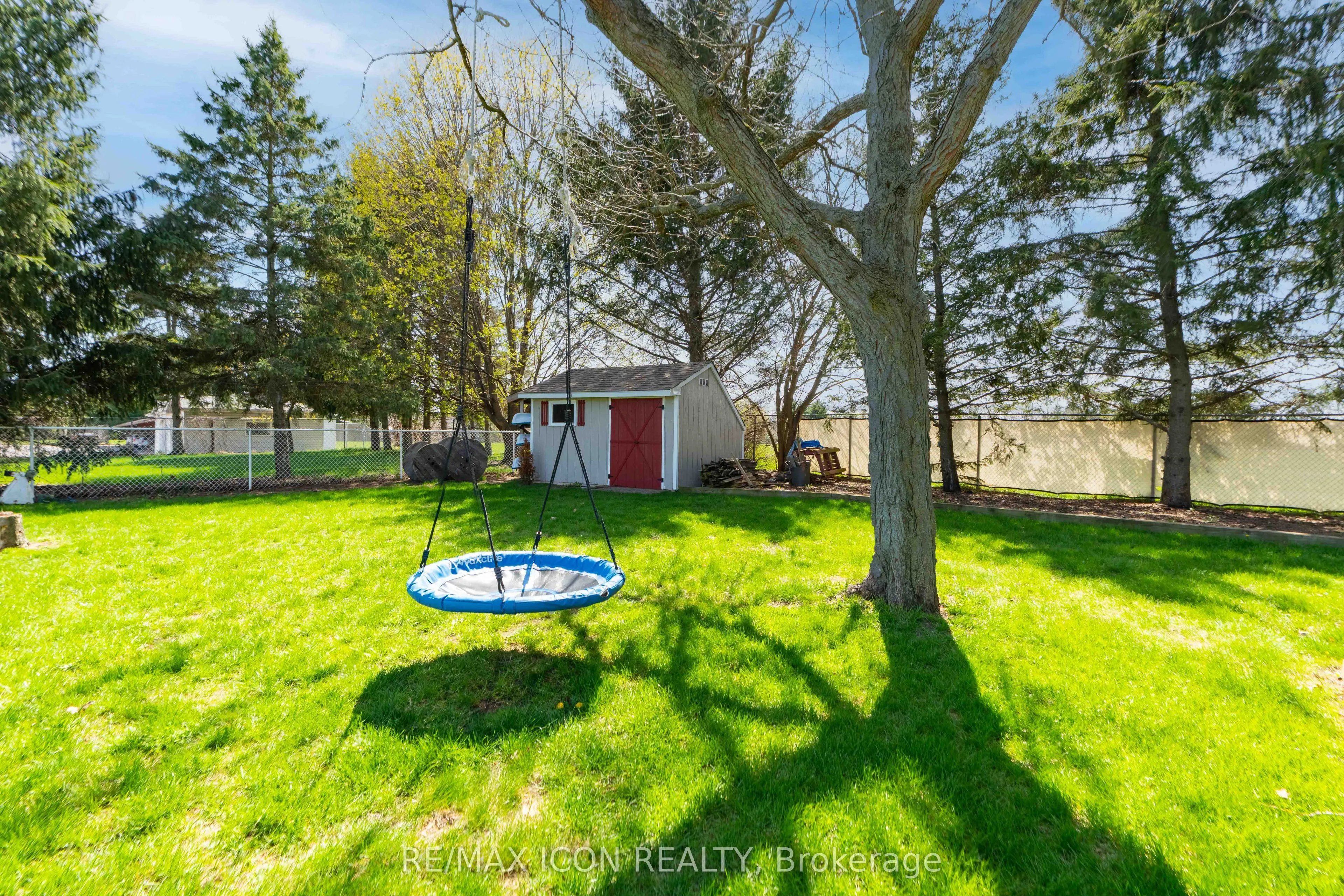 61 Carleton Court