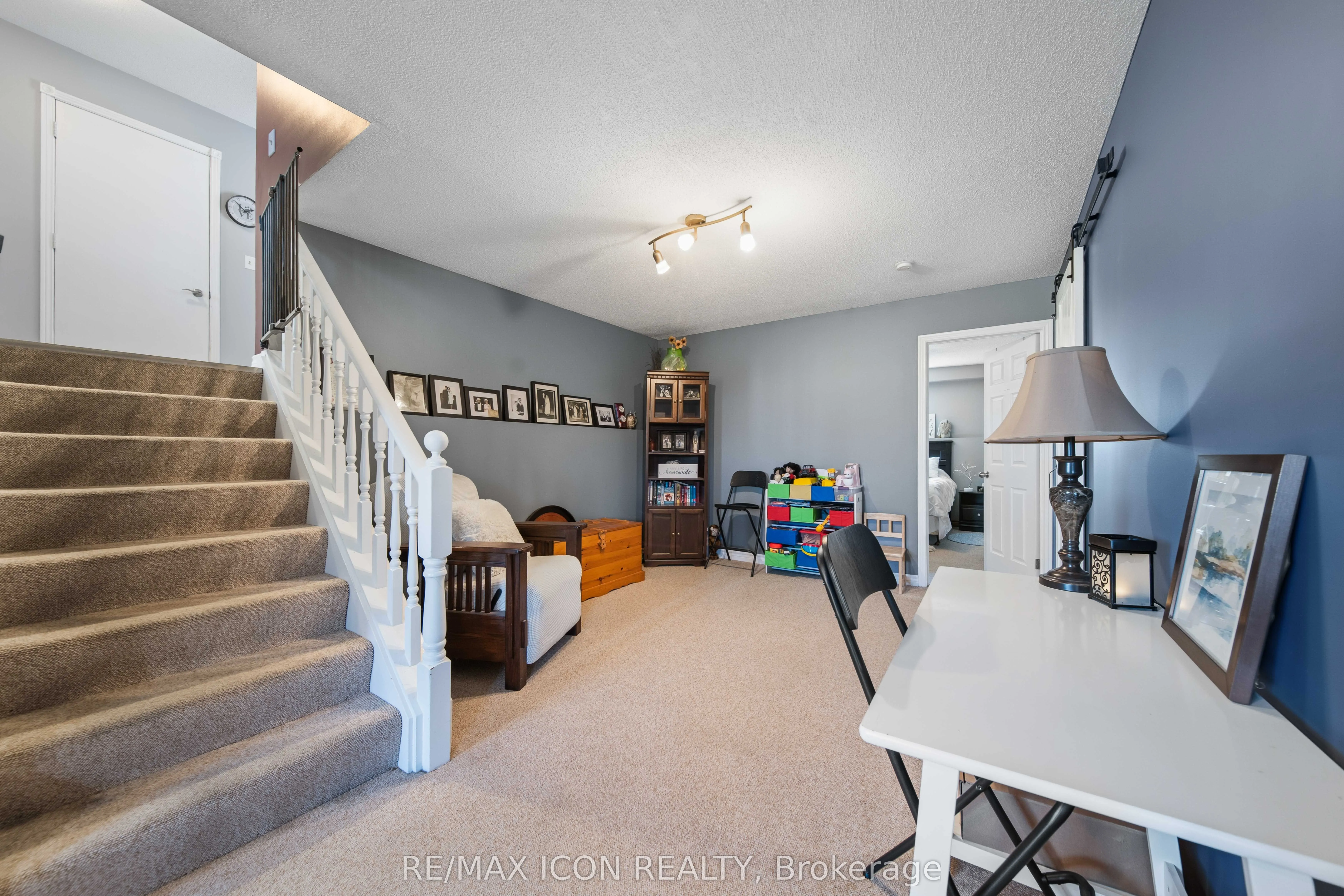 61 Carleton Court