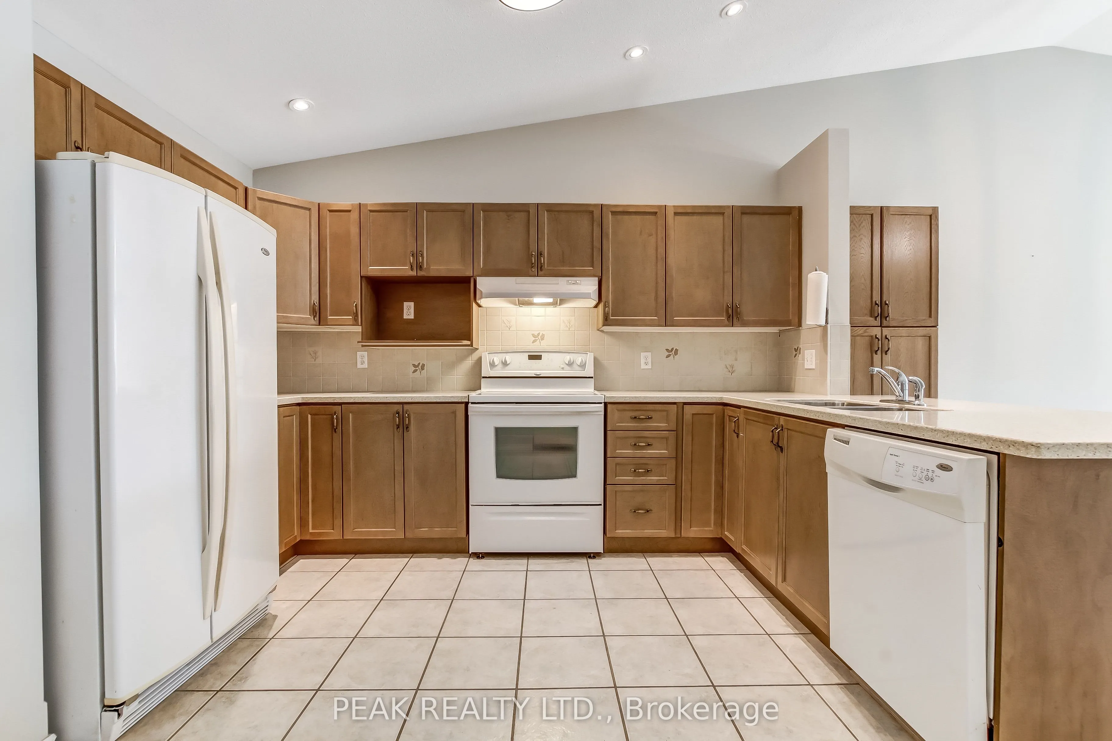 19 Hanlon Place #15