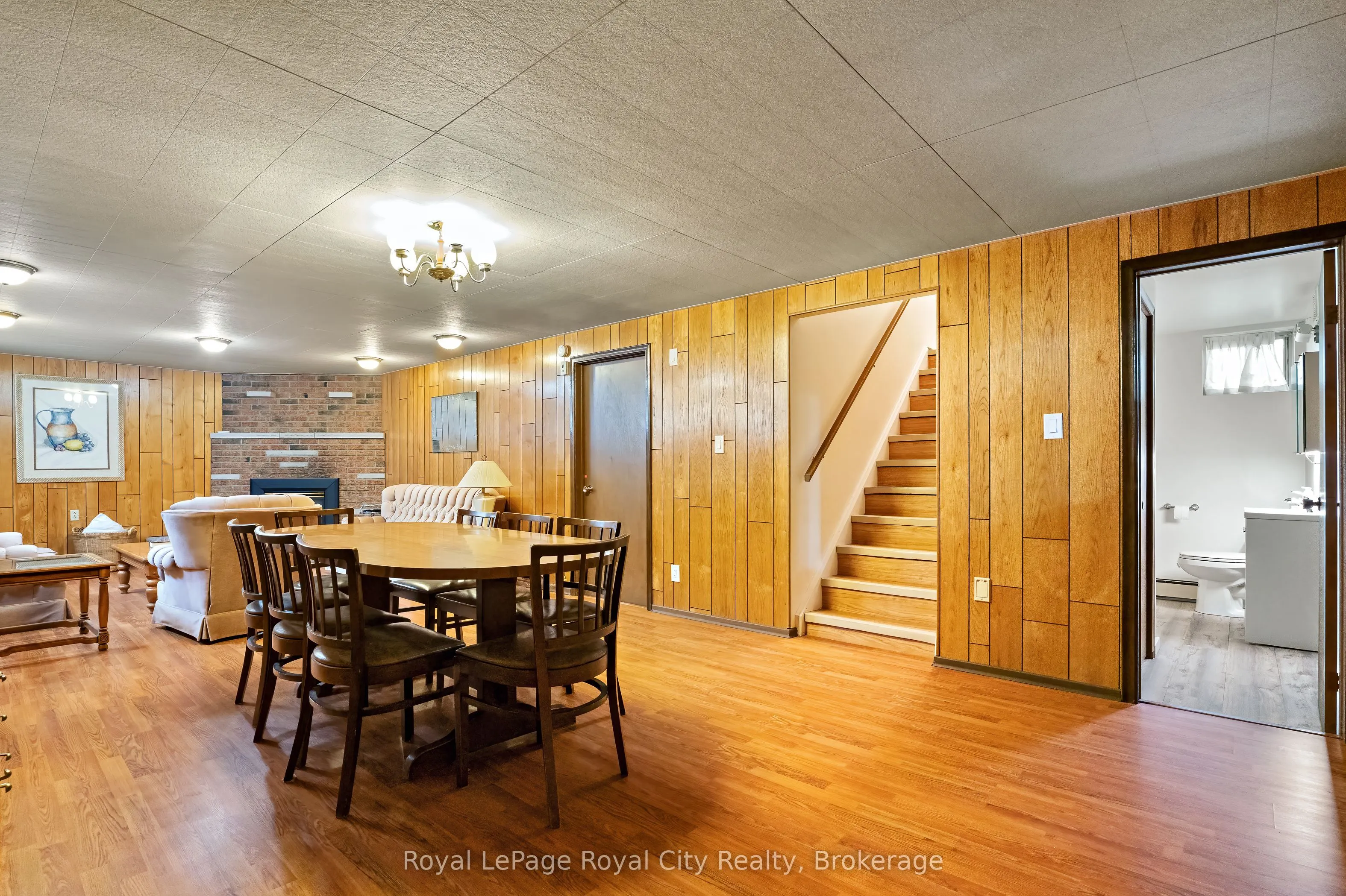 4620 20 Side Road N