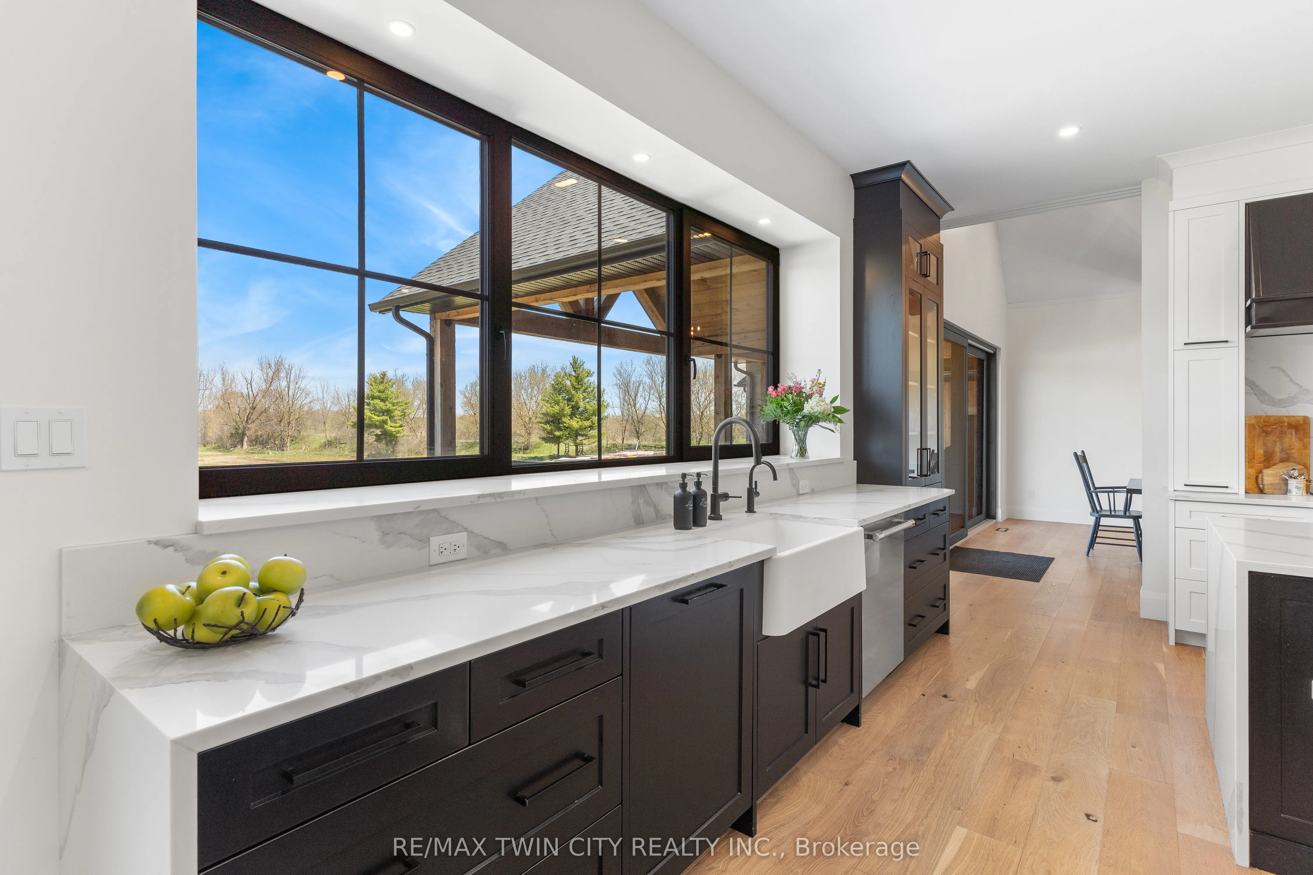742 Country Squire Road