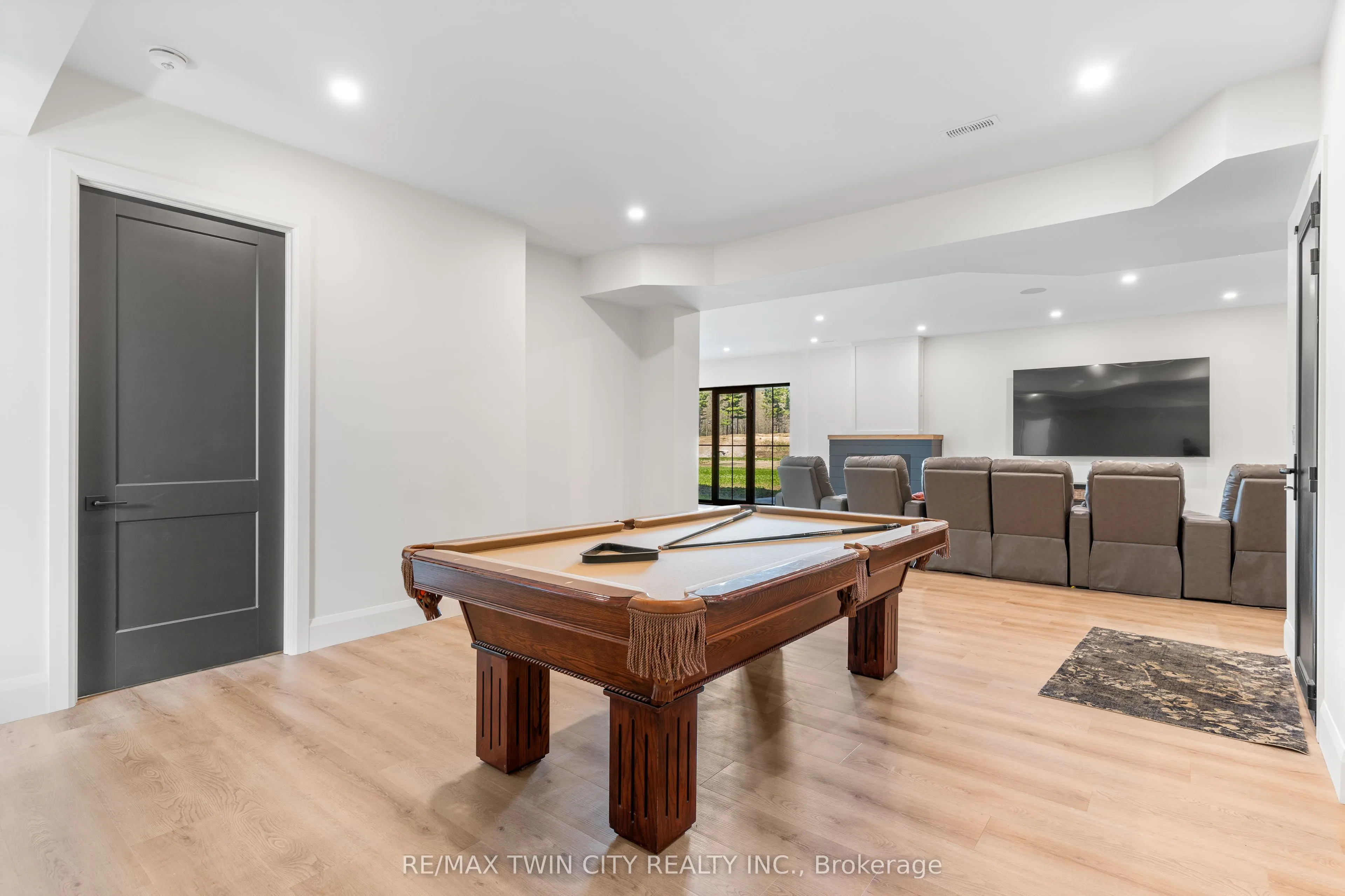 742 Country Squire Road