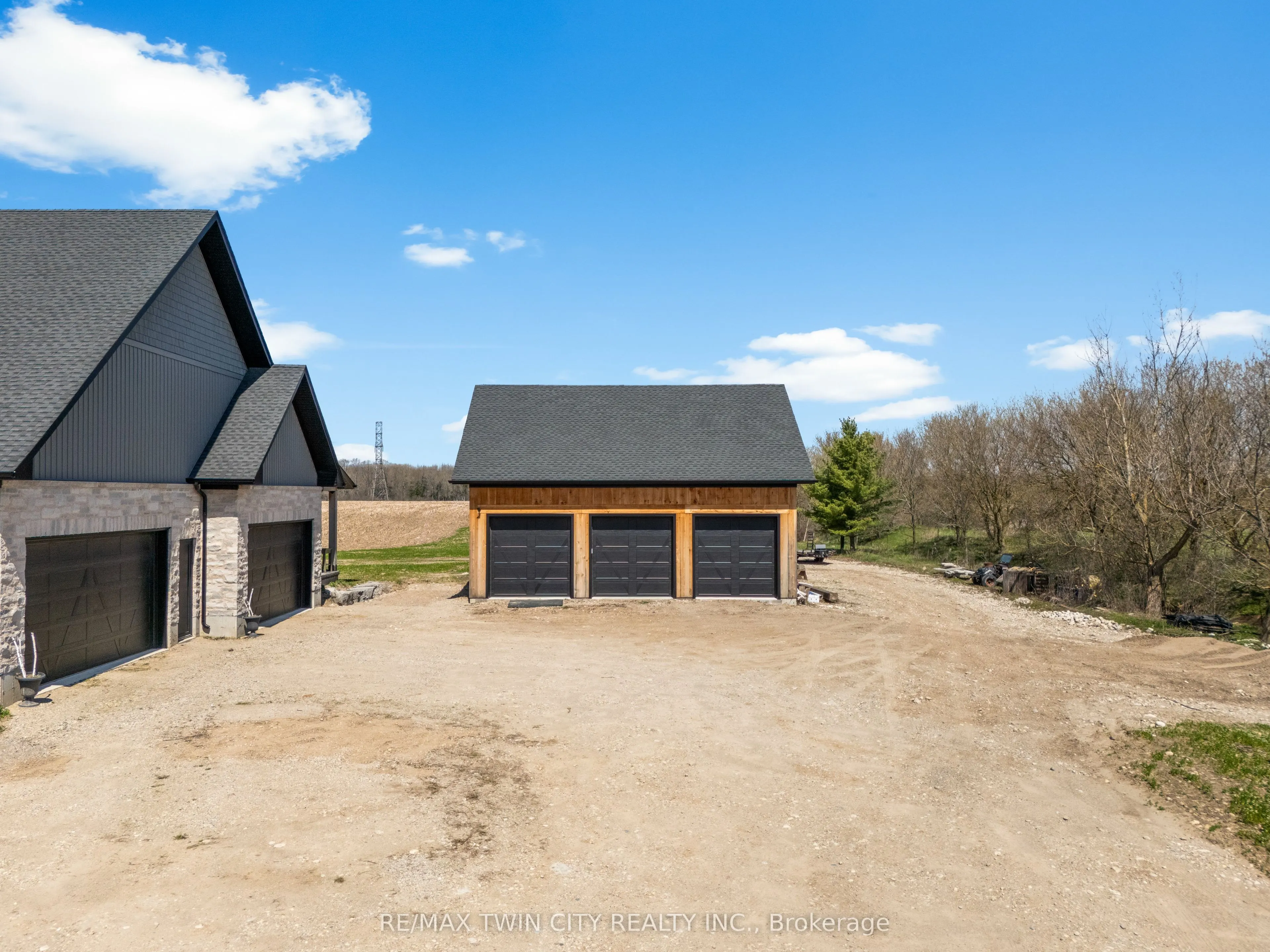 742 Country Squire Road