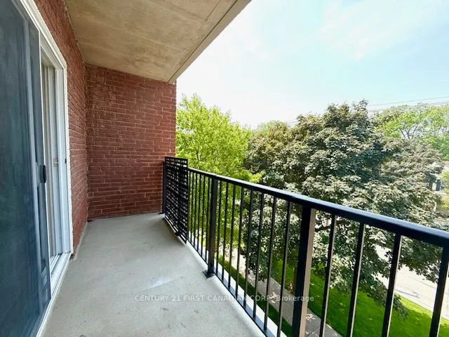 570 William Street #401