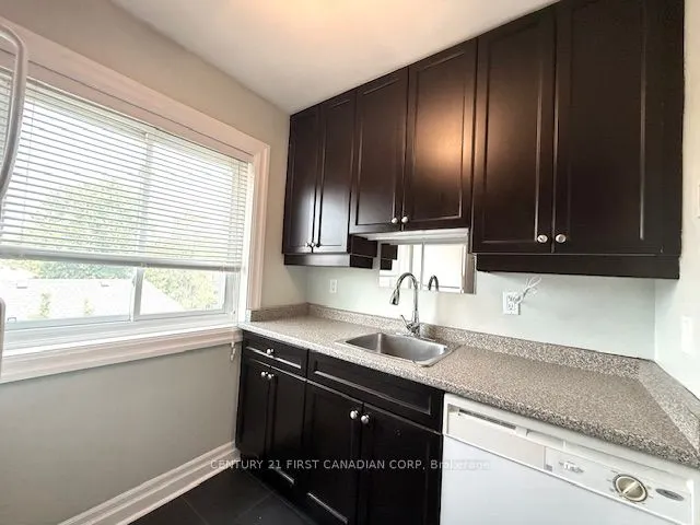 570 William Street #401