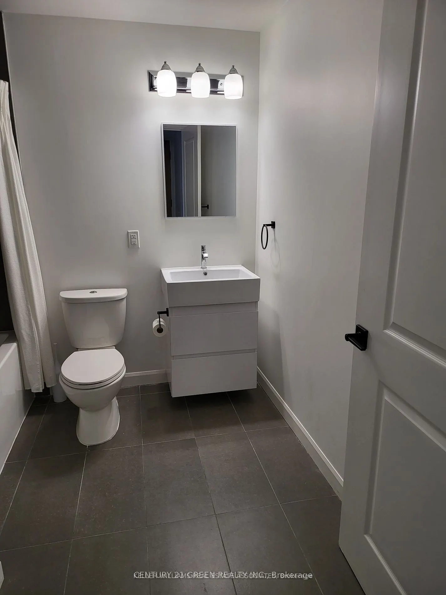 7 Erie Avenue #309