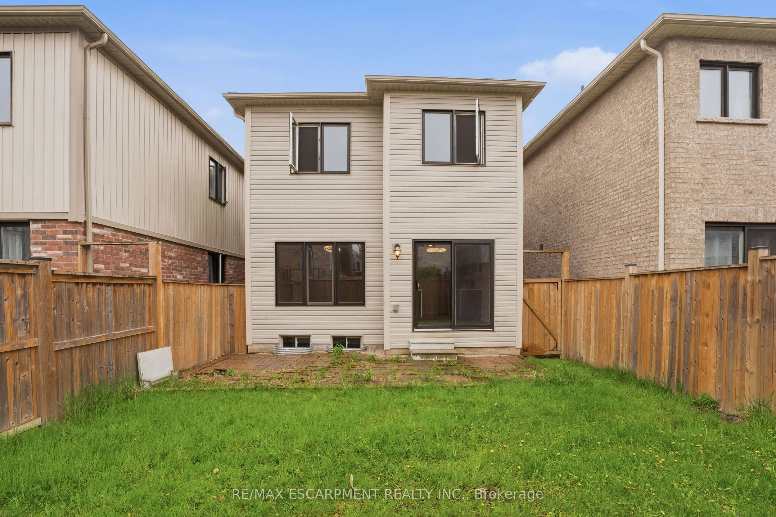 7774 Buckeye Crescent