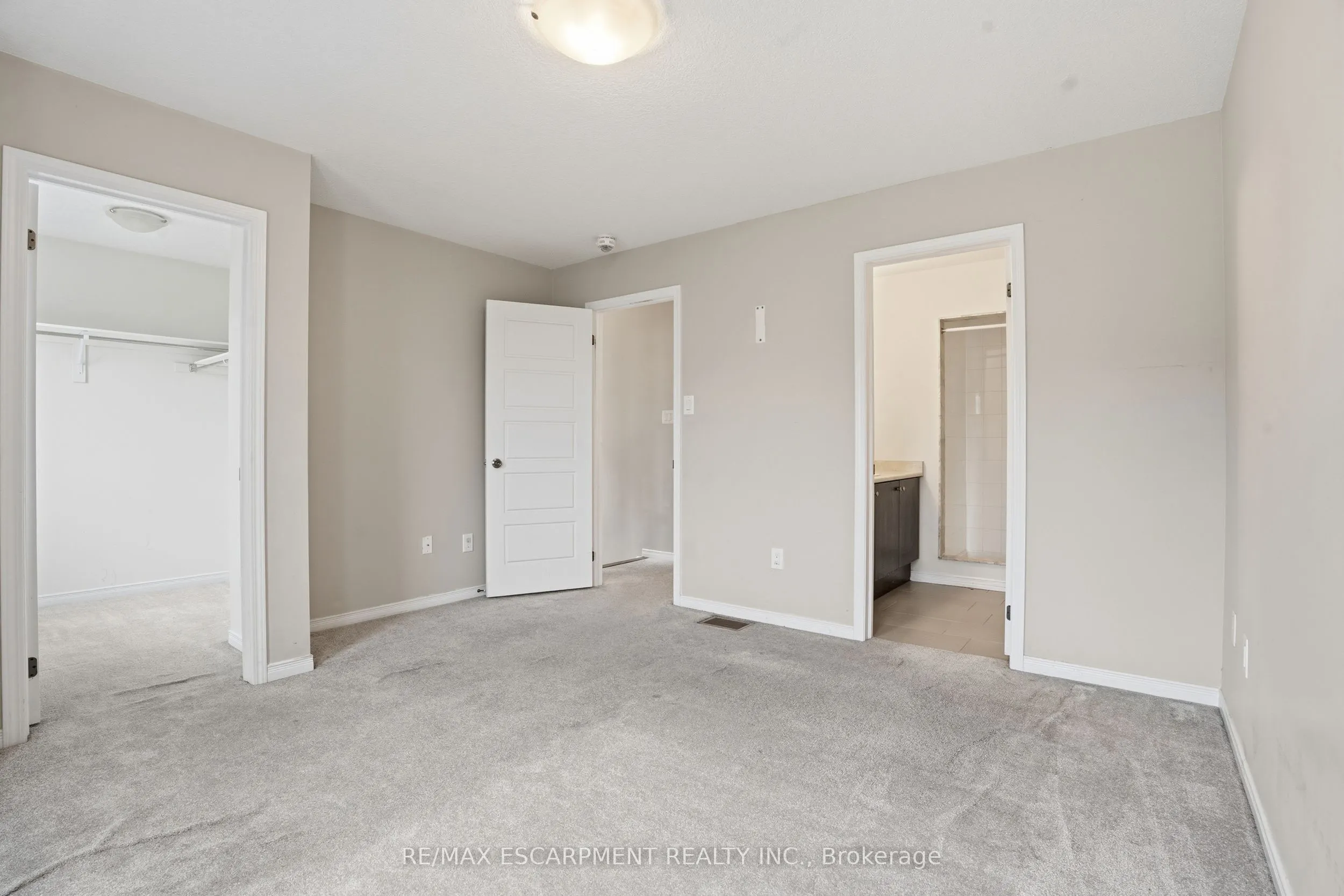 7774 Buckeye Crescent