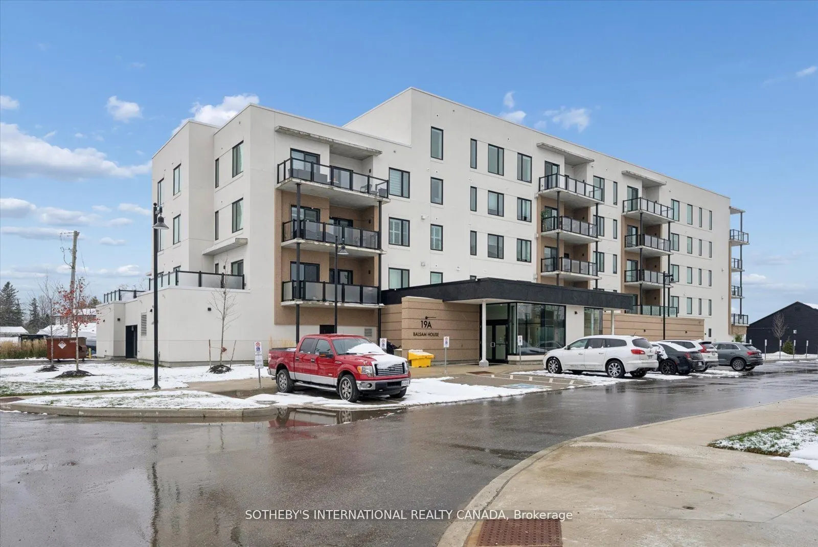 19A West Street N #Penthouse 1