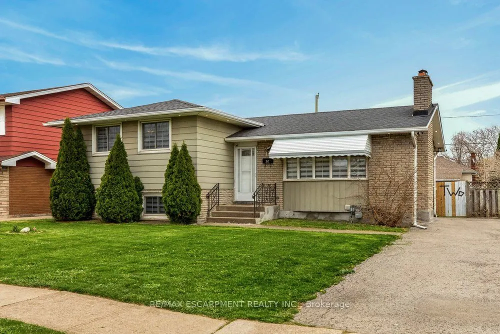 20 ST. CHARLES Drive