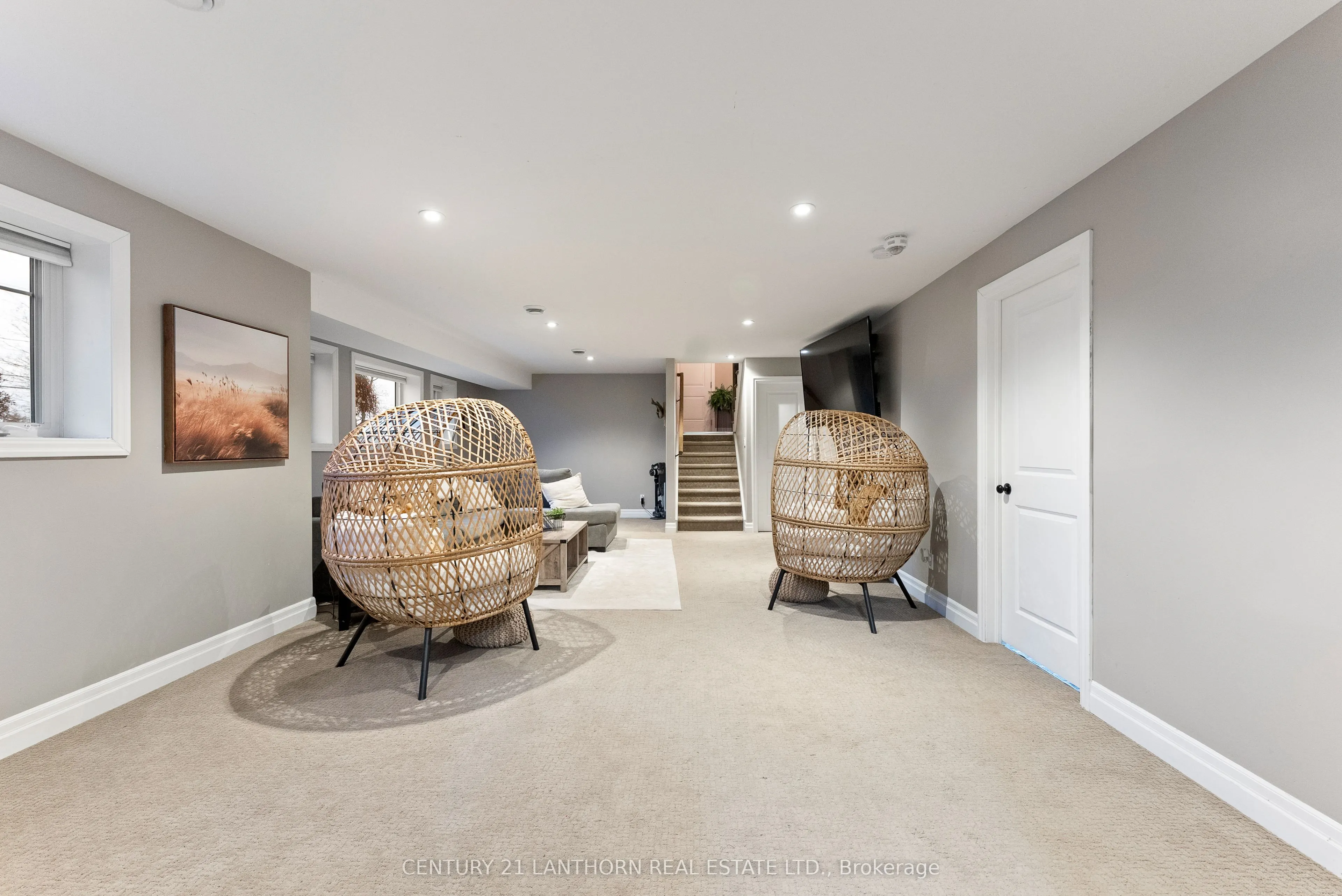 20846 Loyalist Parkway