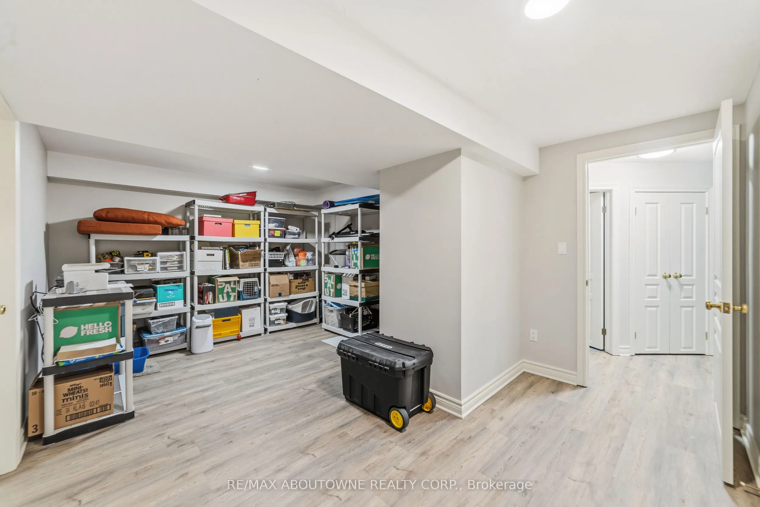 575 Simcoe Street #12