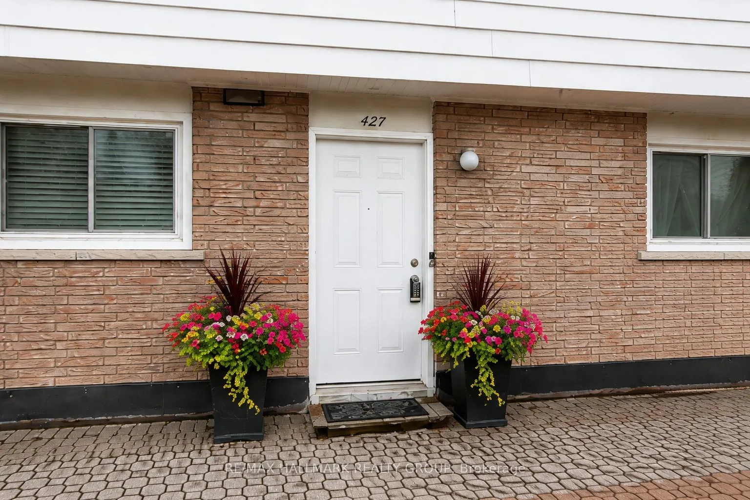427 Moodie Drive #25
