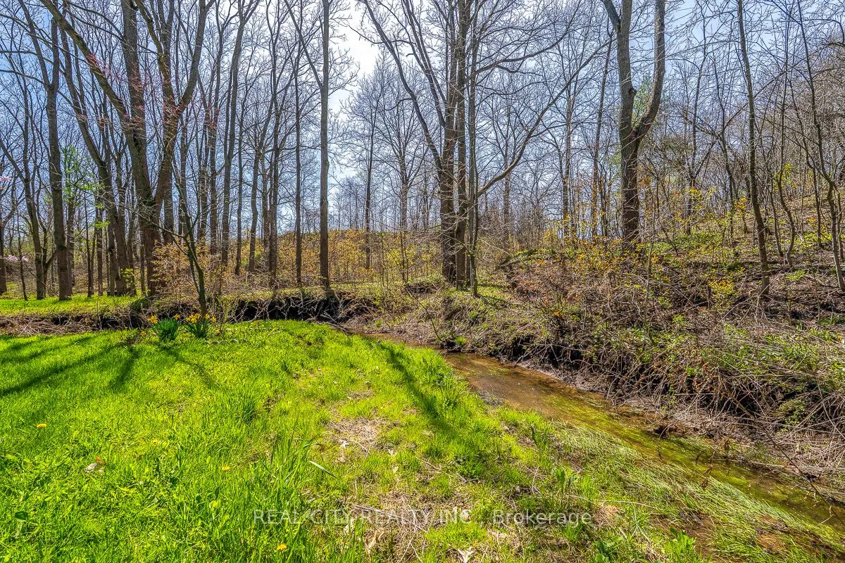 47 River Road