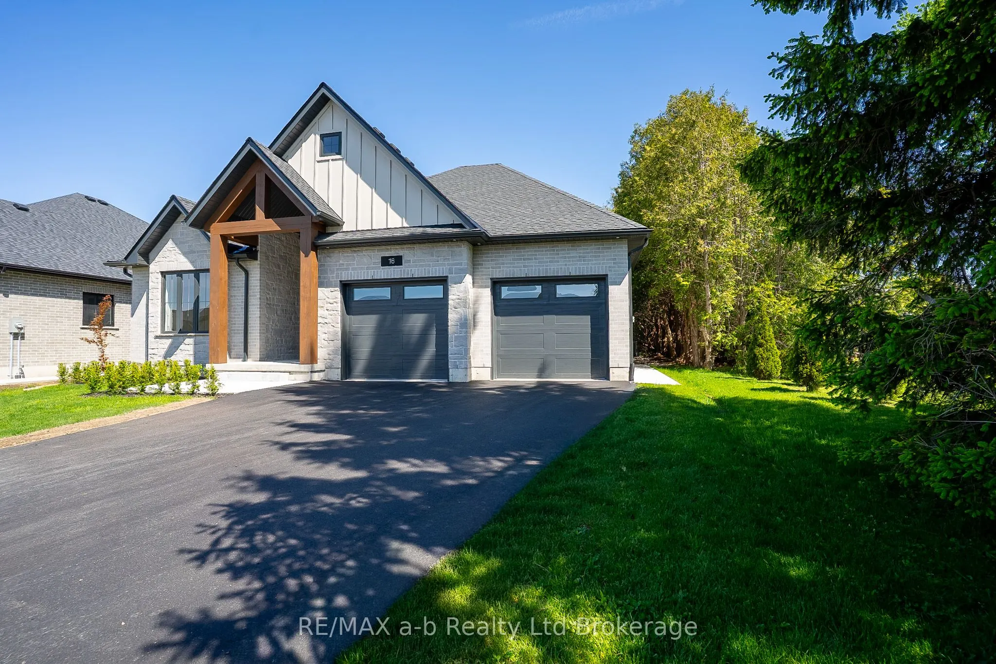 16 Cornwell Crescent