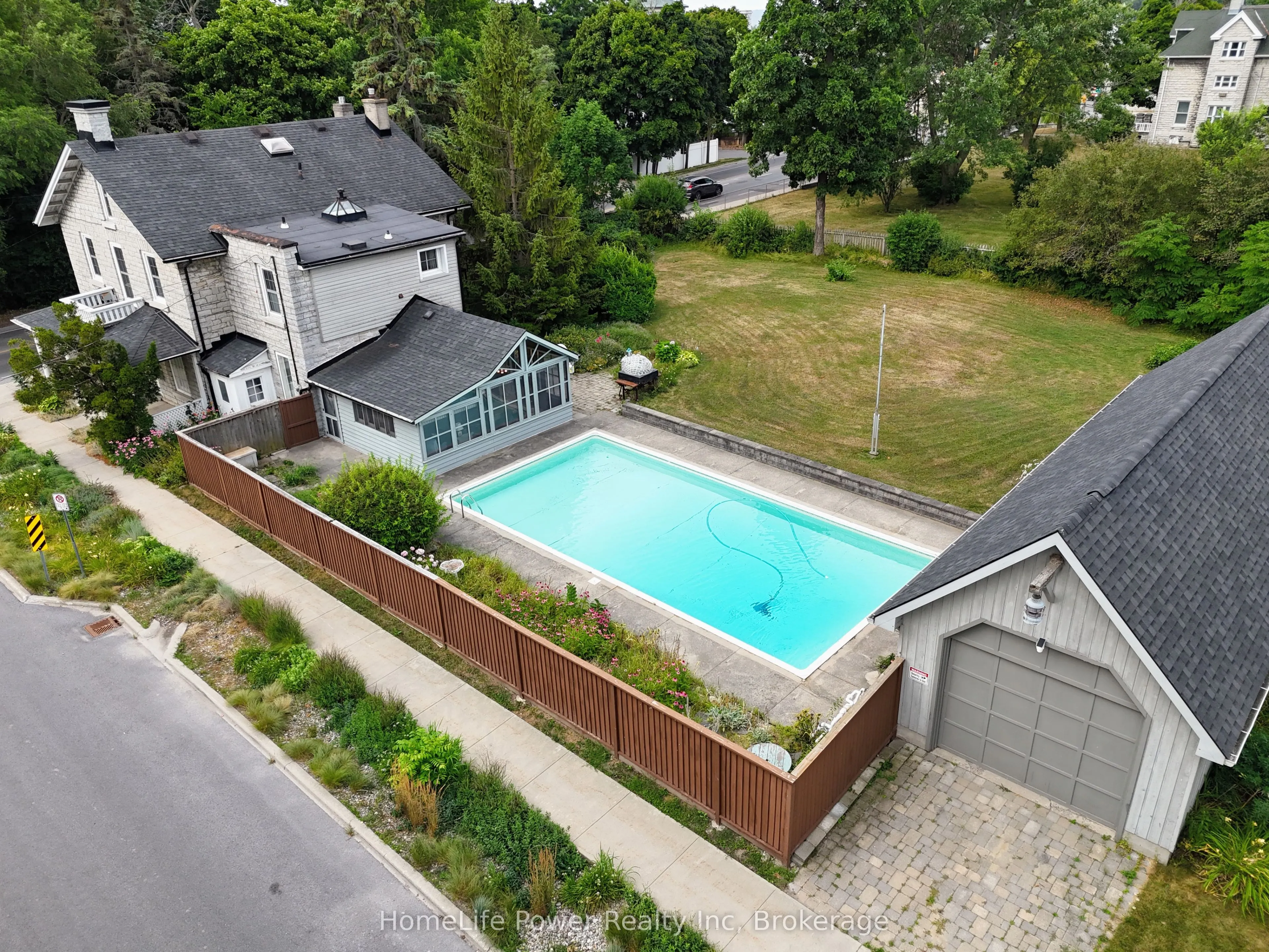 2 Alwington Avenue