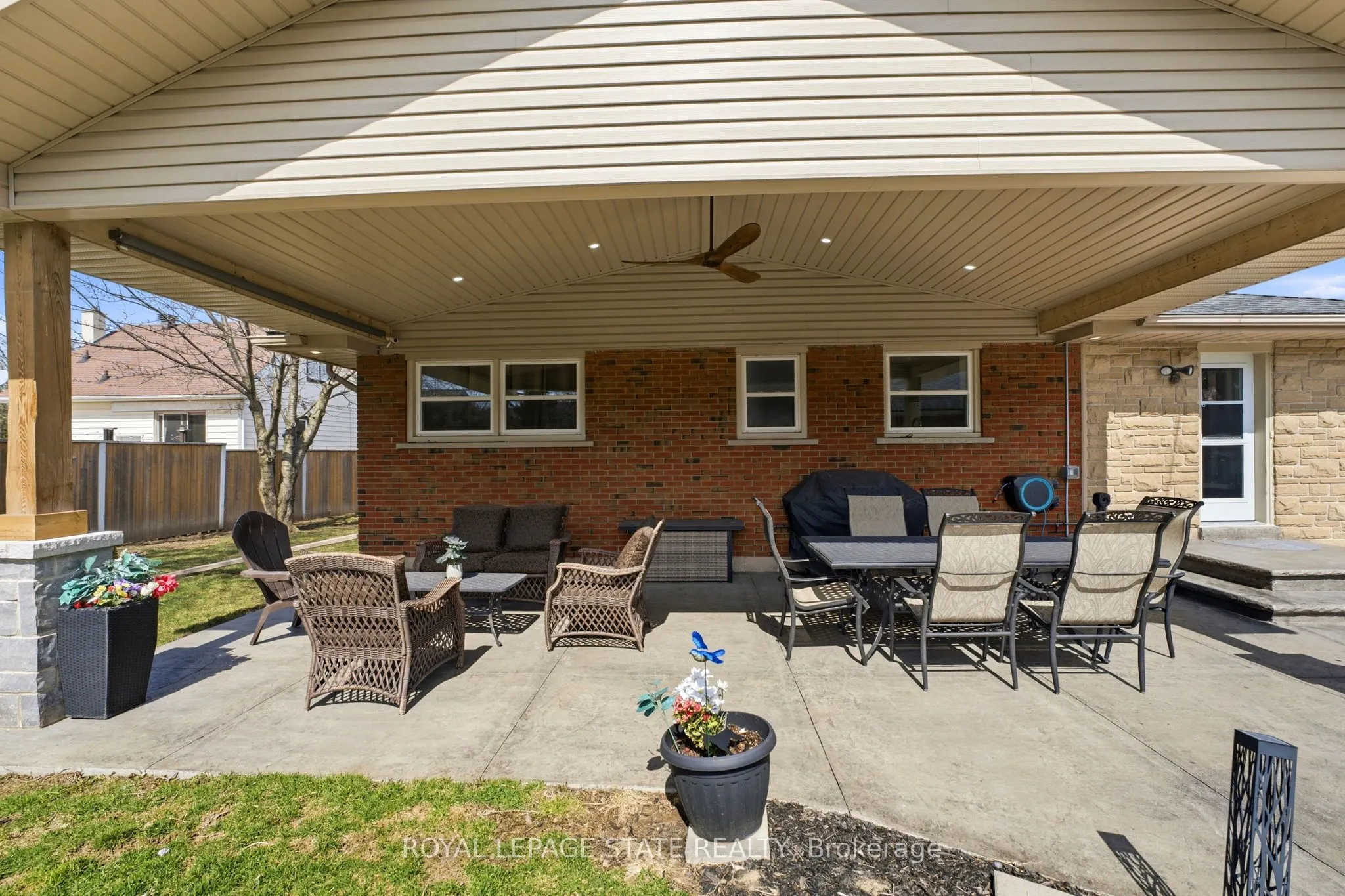 473 Mohawk Road W