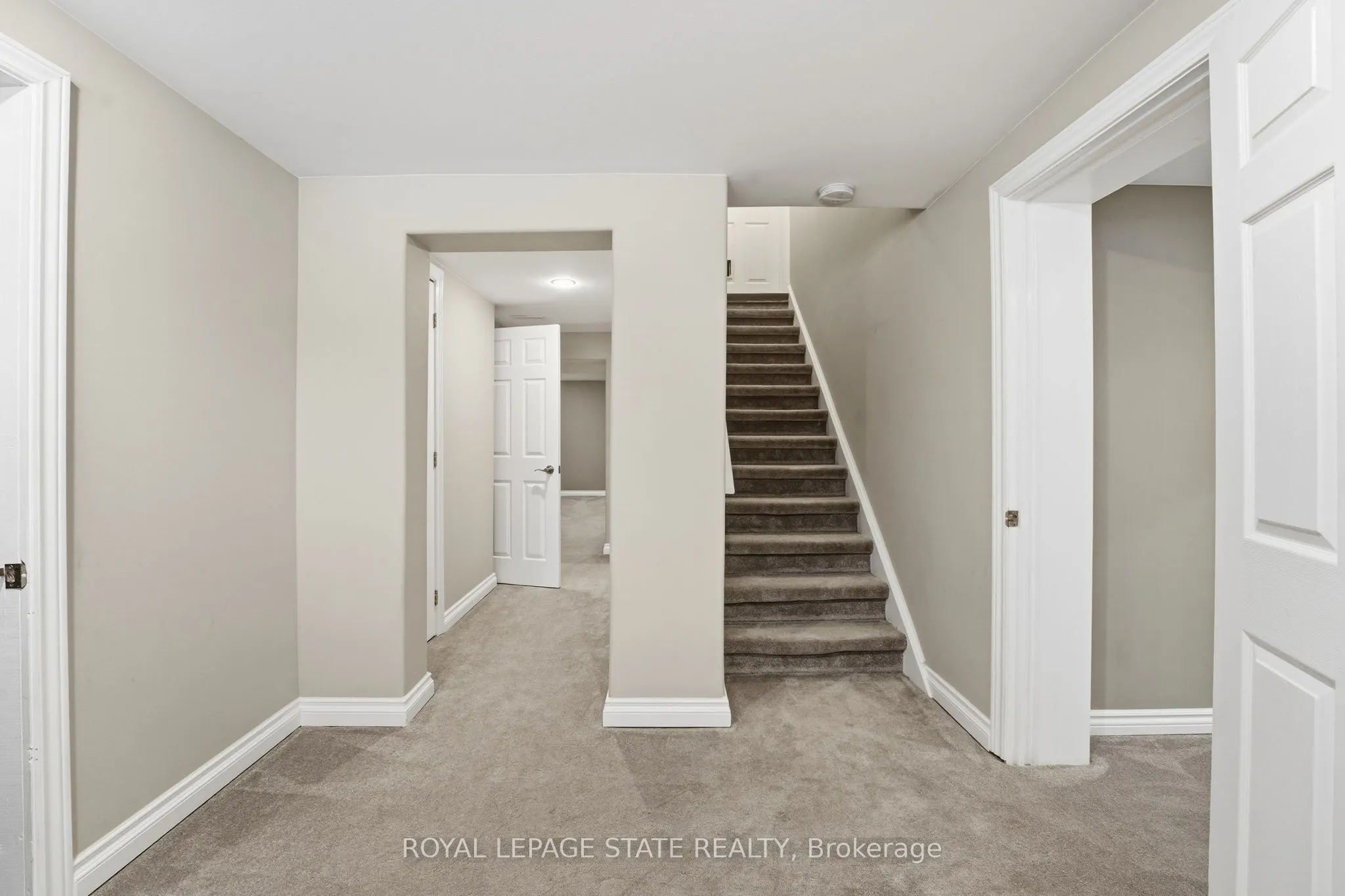 473 Mohawk Road W