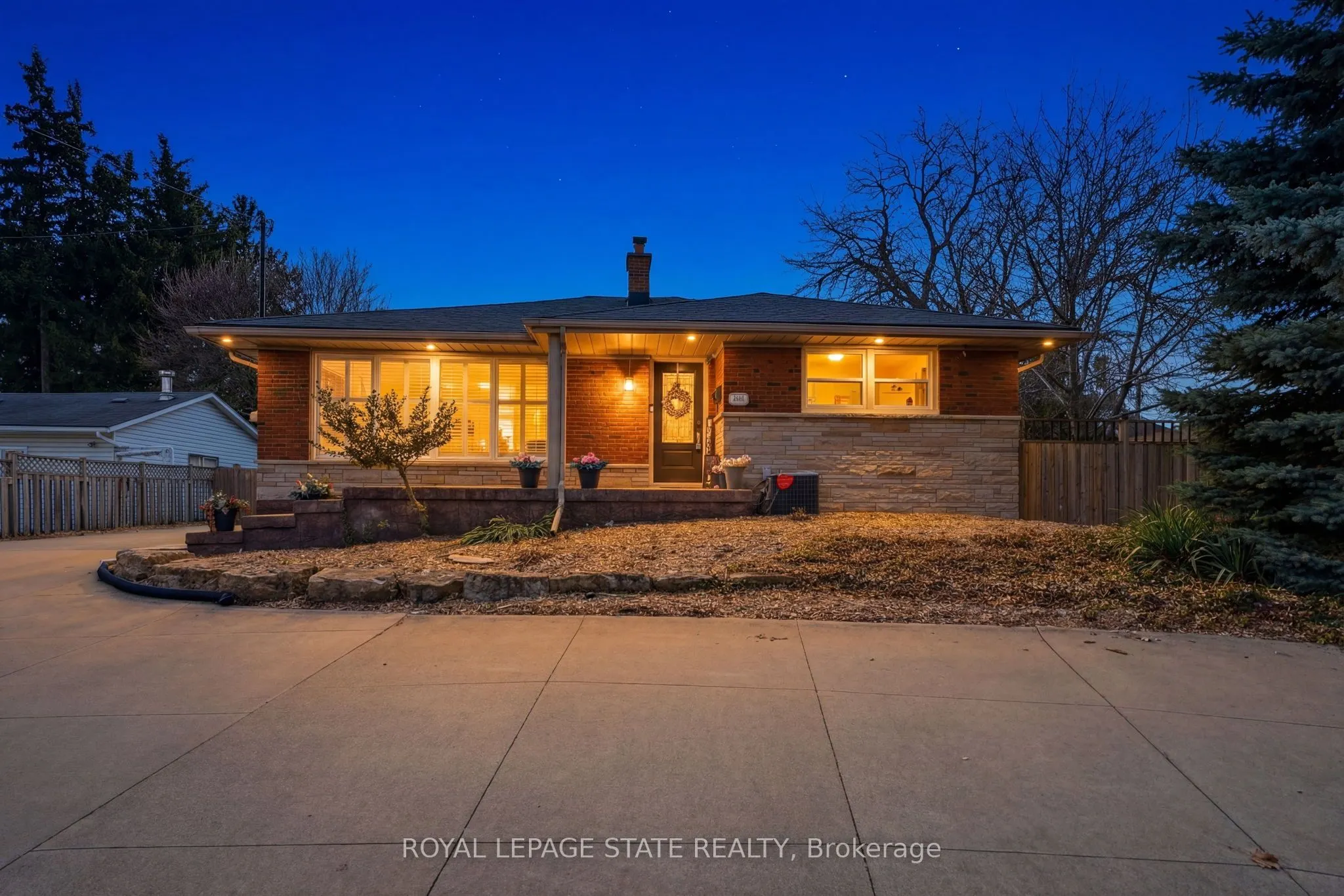 473 Mohawk Road W