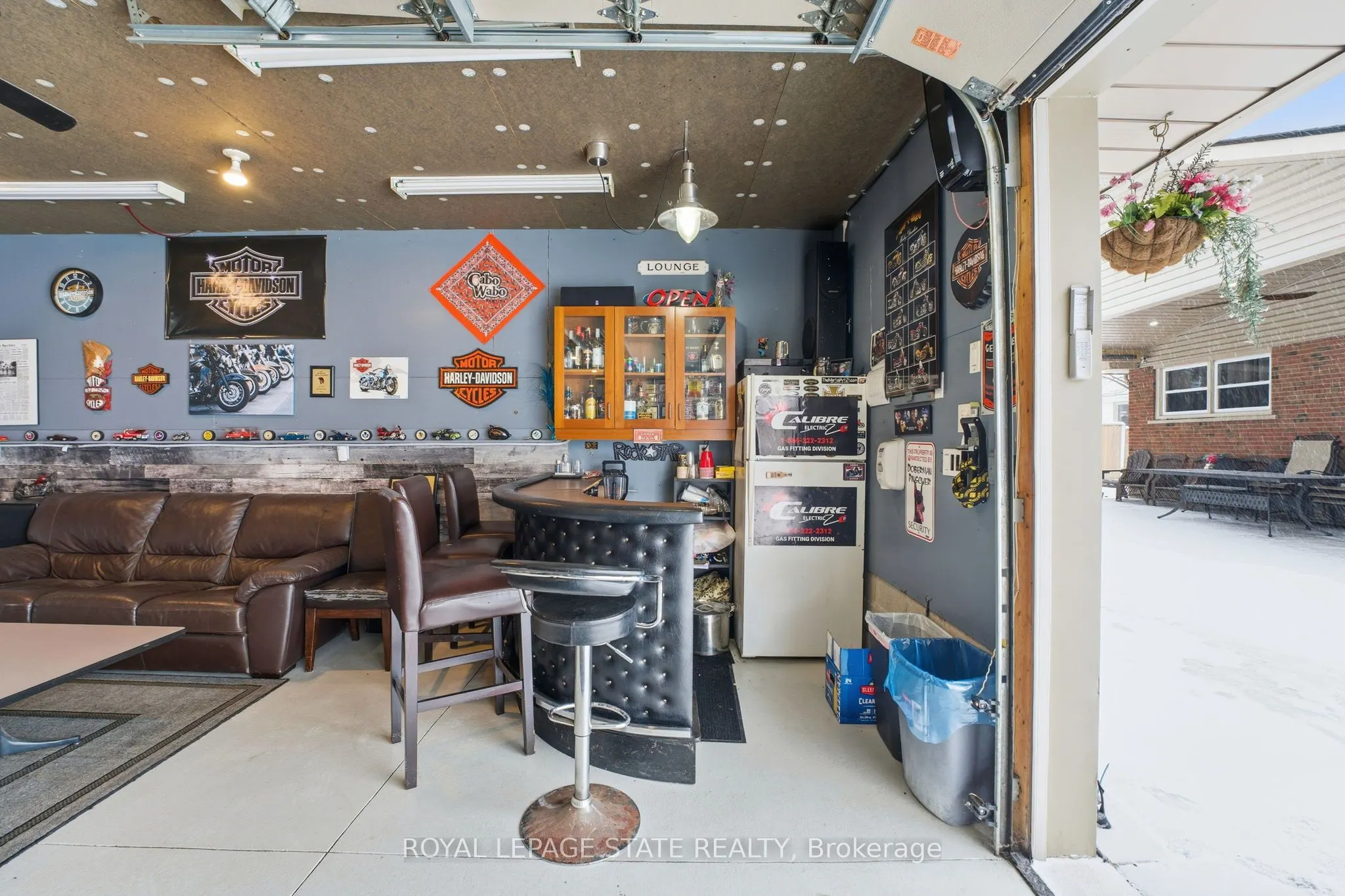473 Mohawk Road W