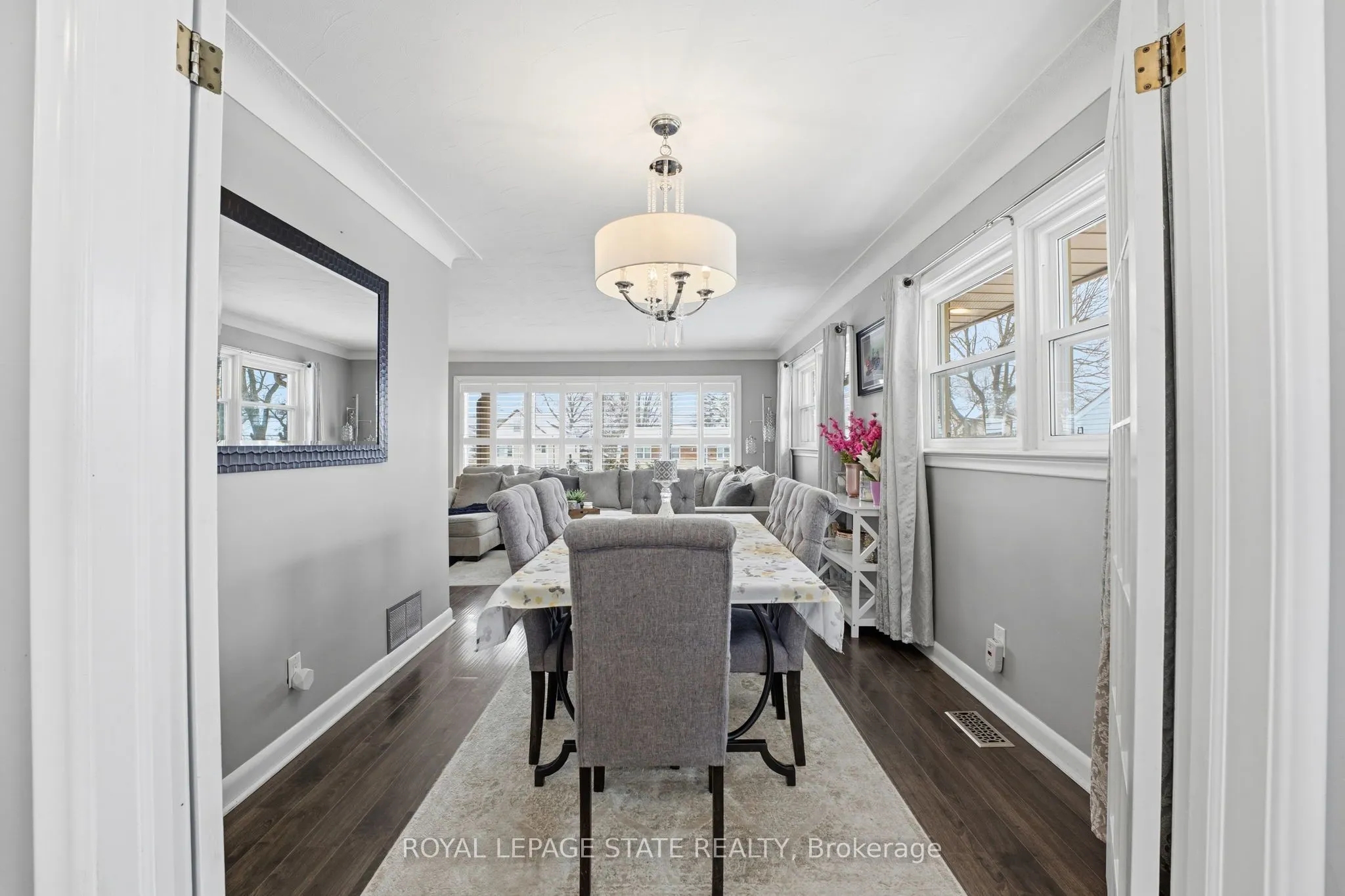 473 Mohawk Road W