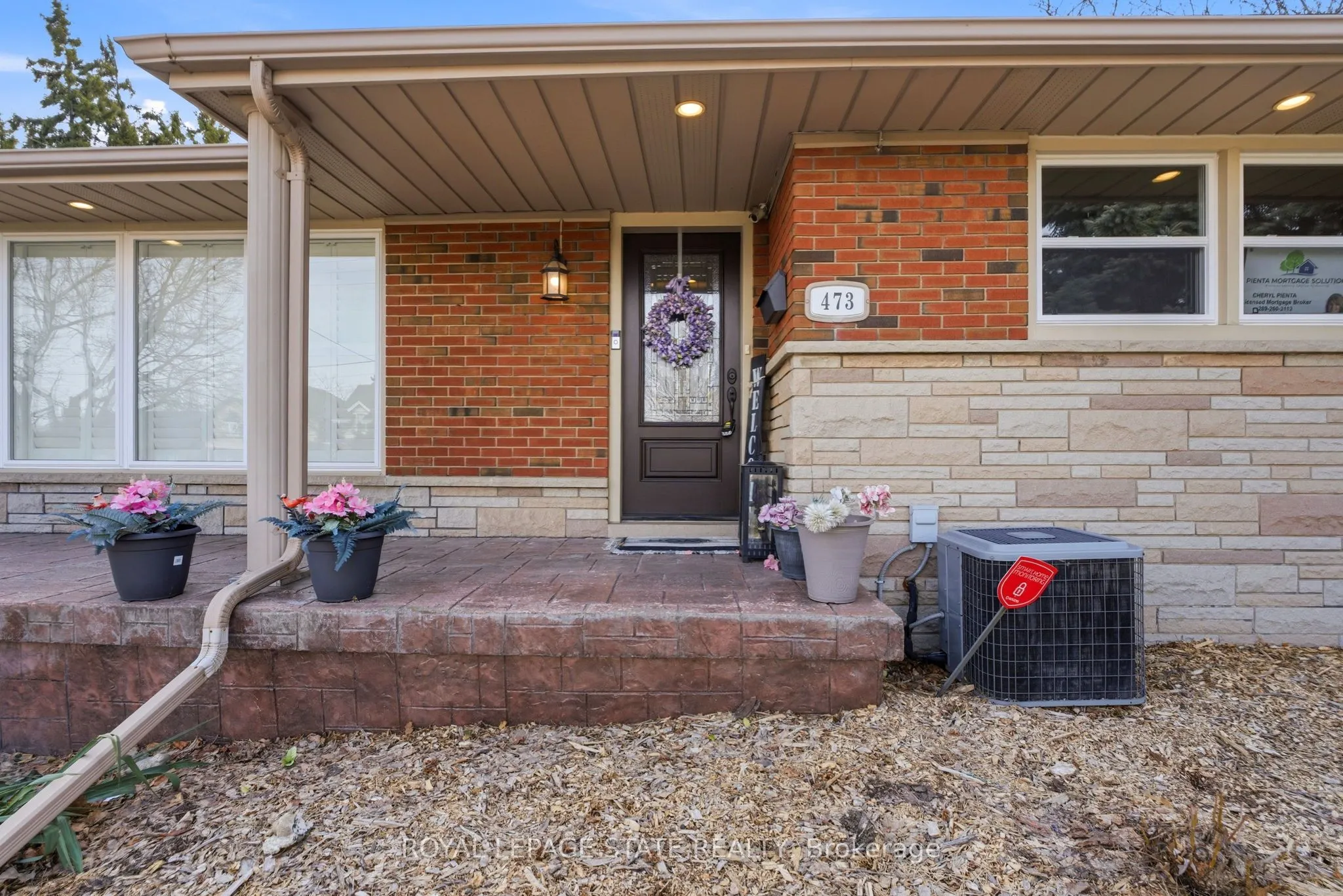 473 Mohawk Road W