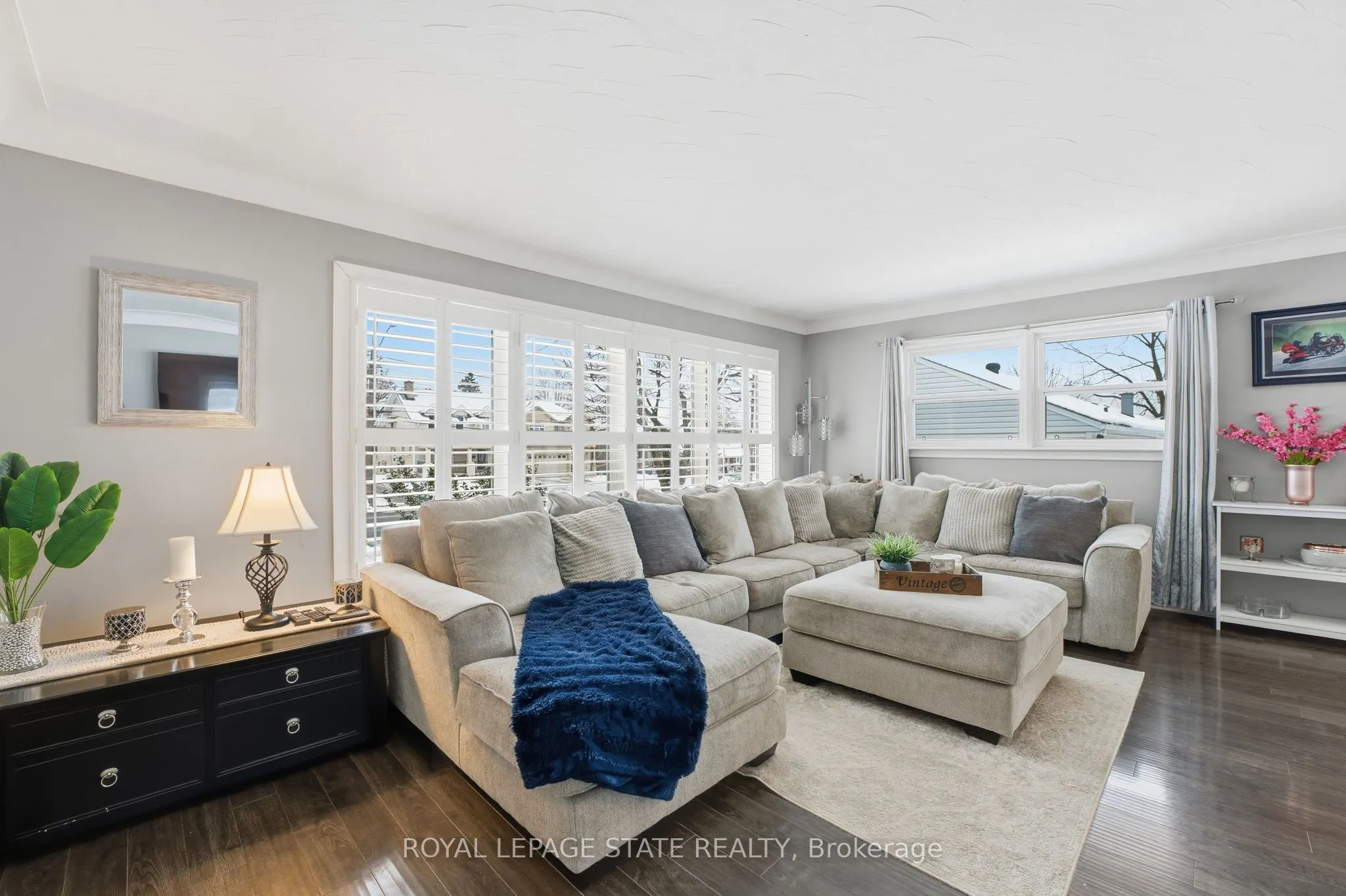 473 Mohawk Road W
