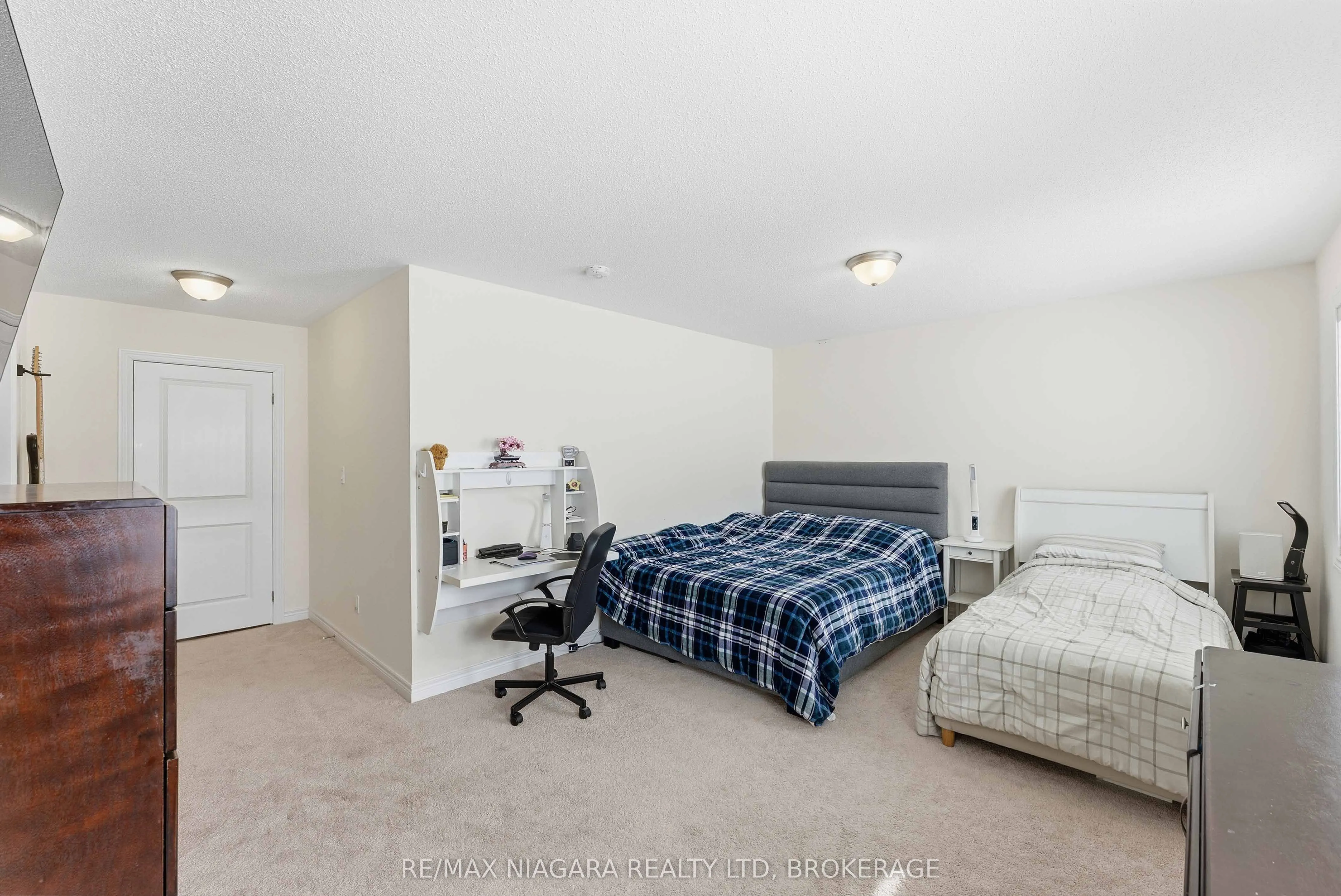 91 Homestead Way