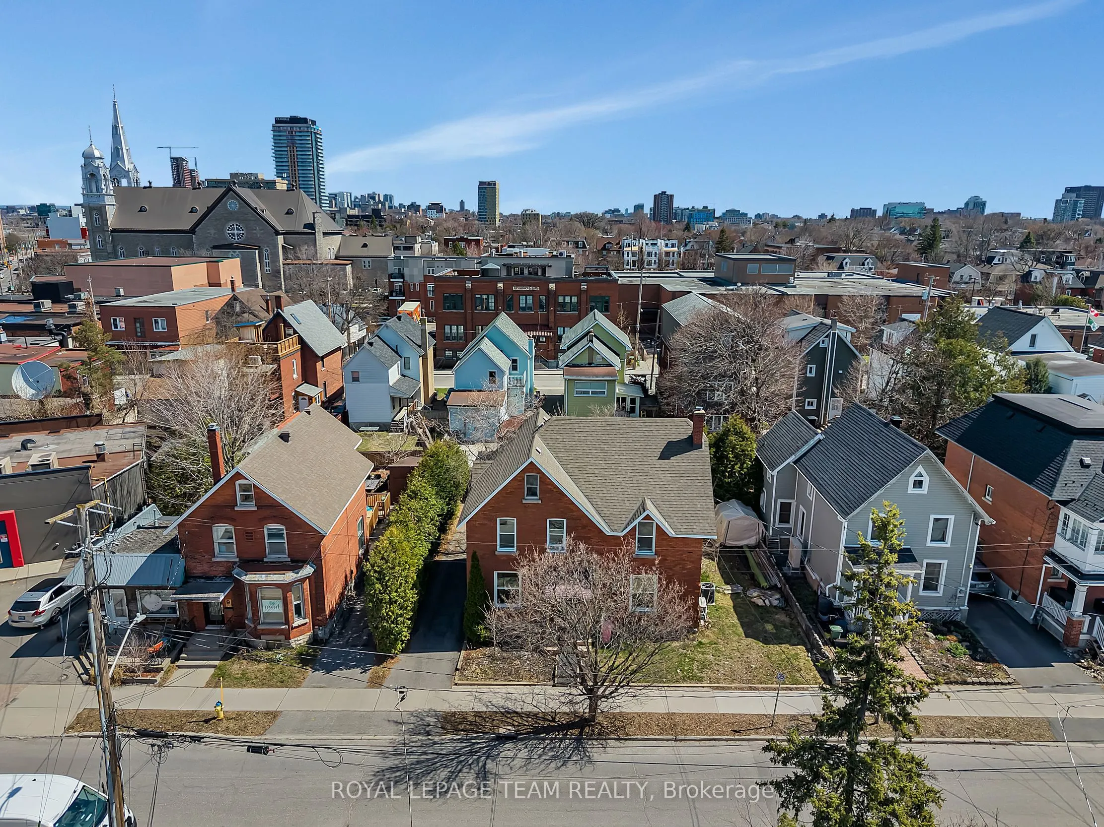 11 Sherbrooke Avenue