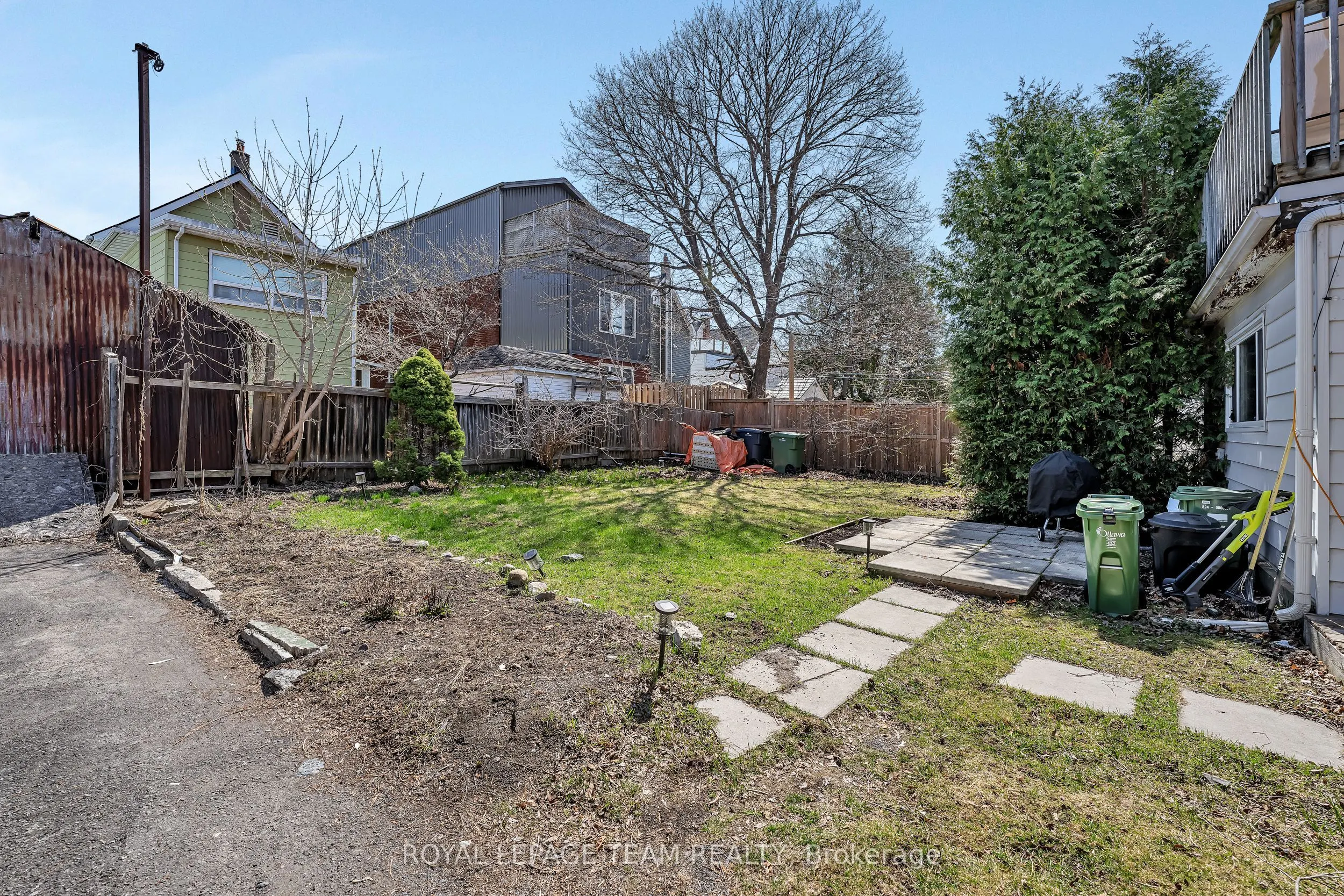 11 Sherbrooke Avenue