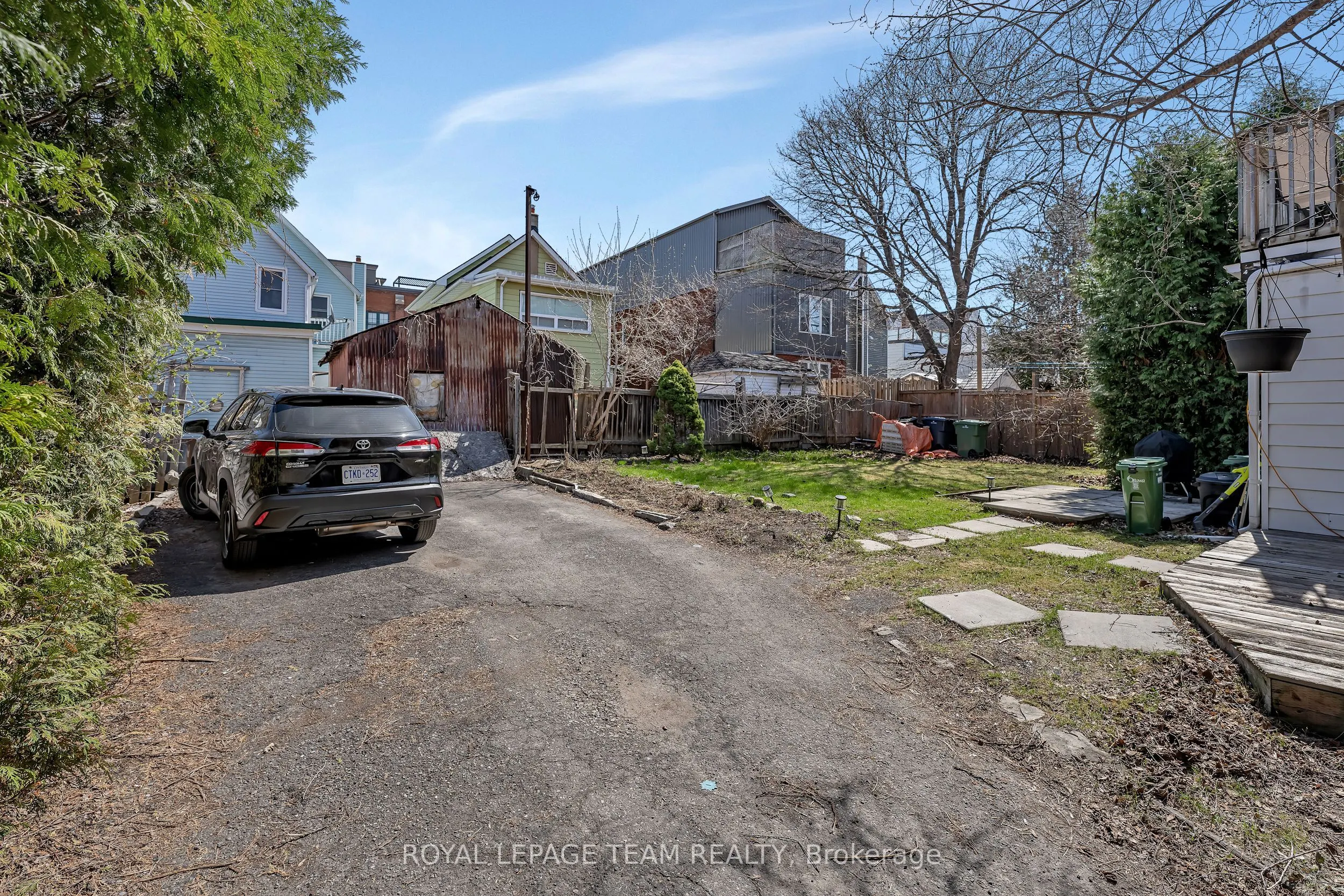 11 Sherbrooke Avenue