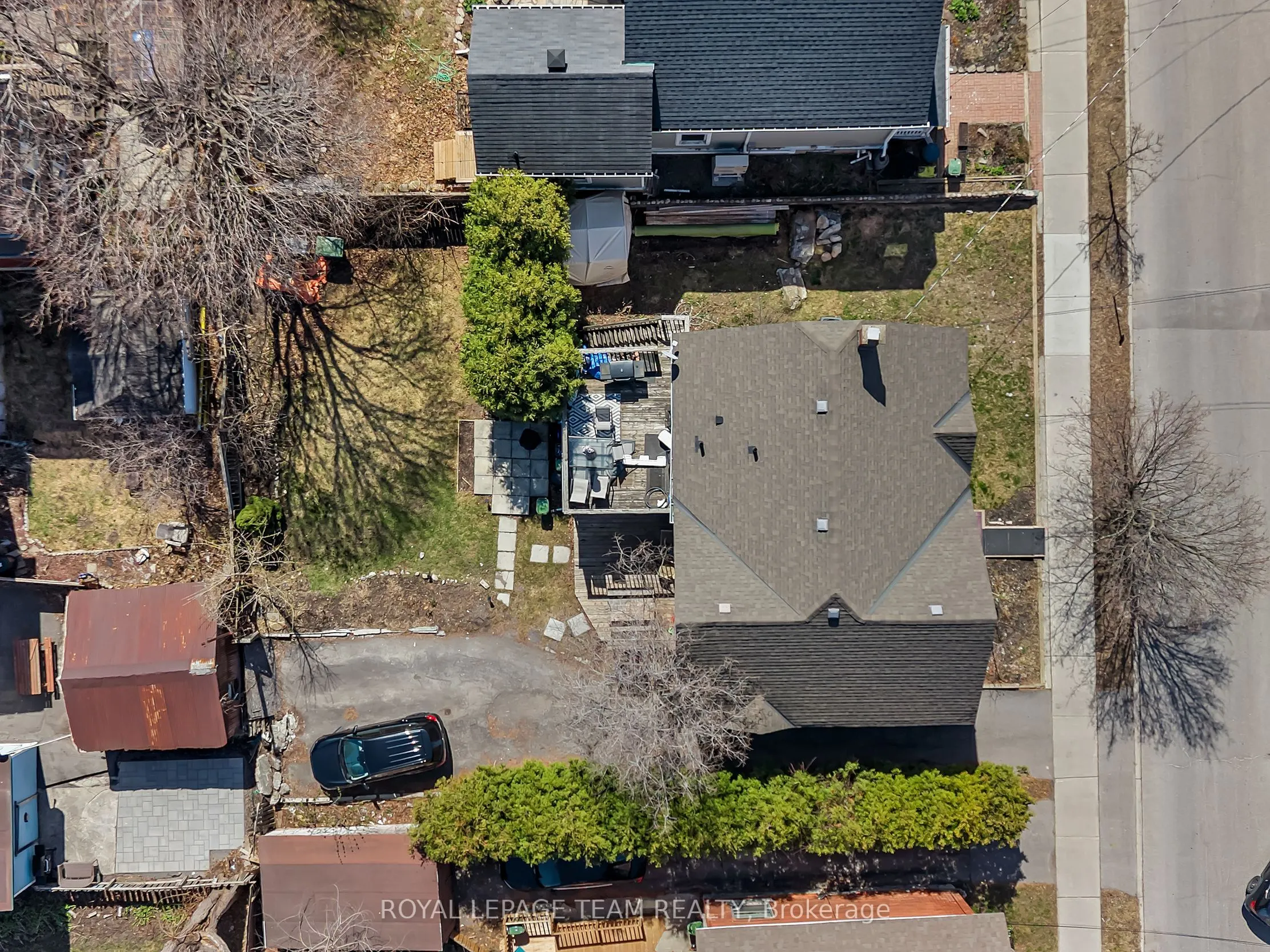 11 Sherbrooke Avenue