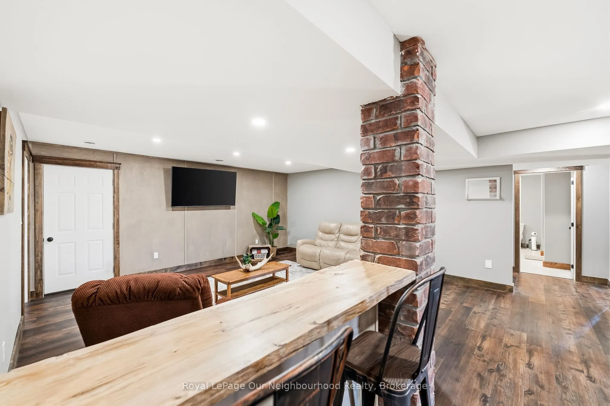 63 Hansen Road